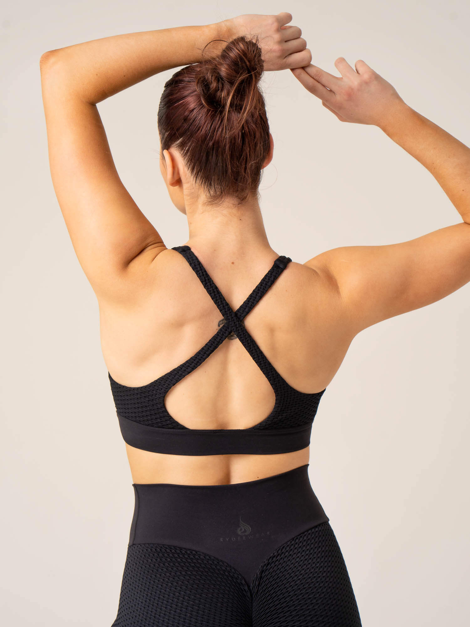 High-Performance Honeycomb Seamless Sports Bra for Women - Breathable Workout Top - Black | Ideal for Yoga, Running & Gym