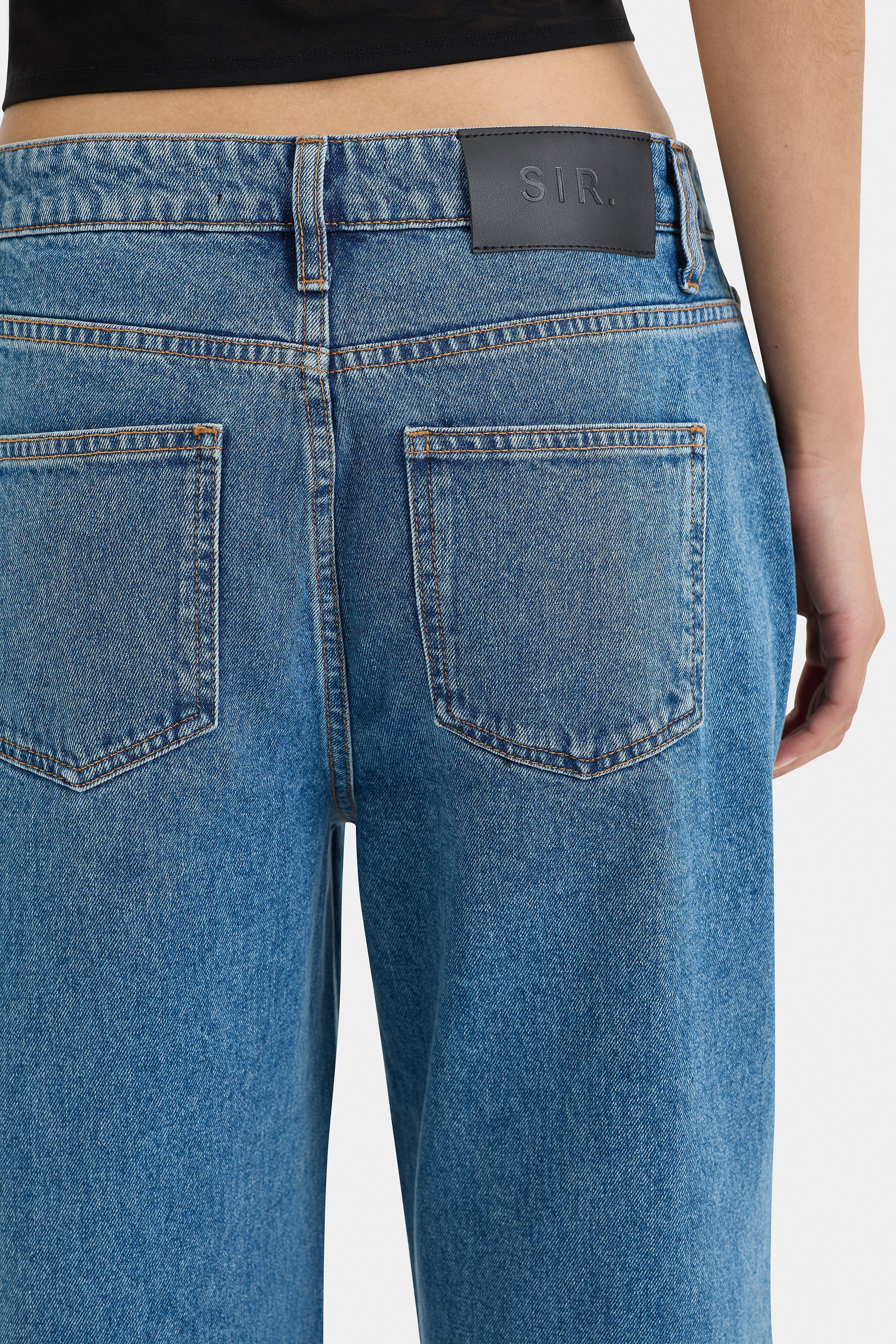 Classic Straight Leg Jeans for Women - High Waist Denim Pants with Stretch - Perfect for Casual Wear, Office & Everyday Outfits
