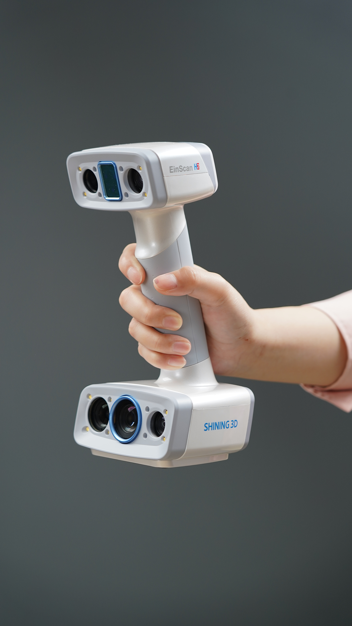 EinScan H2 High-Resolution Handheld 3D Scanner for 3D Printing, Reverse Engineering & CAD Design - Perfect for Industrial Prototyping, Product Development & Digital Archiving