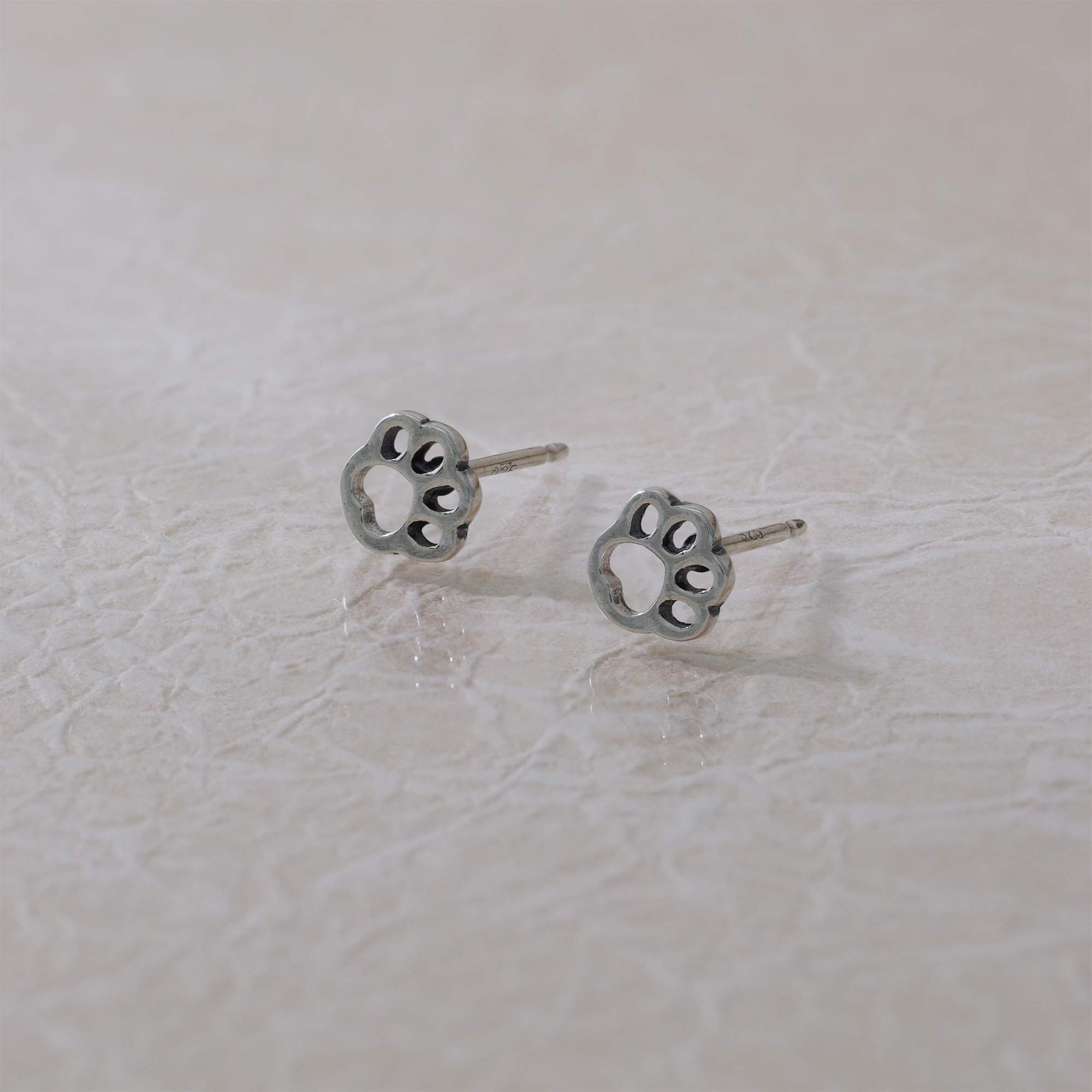 Boma Jewelry Sterling Silver Paw Print Stud Earrings for Women - Cute Animal Lover Gift for Dog Cat Pet Owners - Perfect for Casual Wear, Gifts & Everyday Fashion