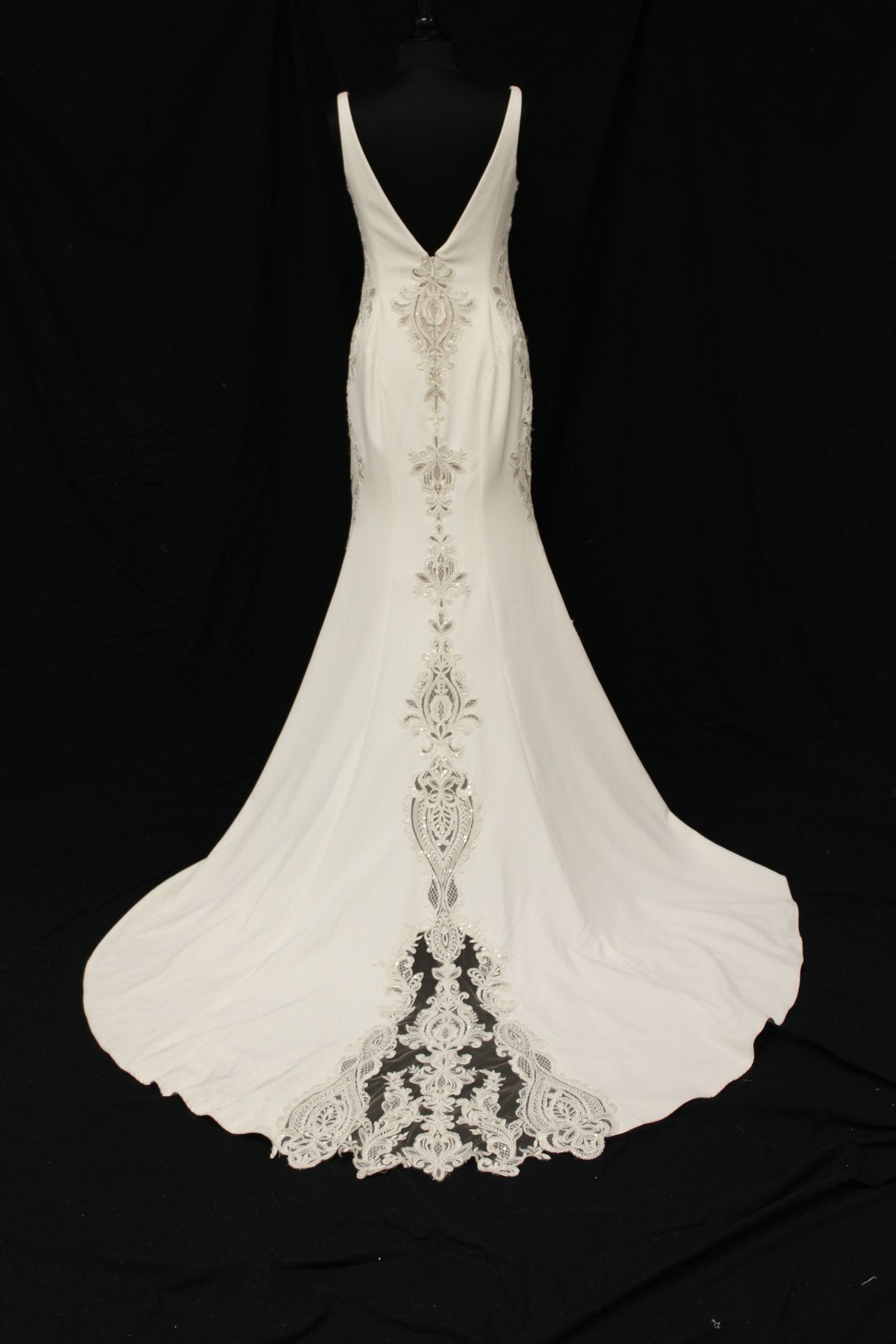 Sottero & Midgley Abbott Dawn Wedding Dress Sample Gown - Elegant A-Line Bridal Gown for Church Ceremony & Formal Wedding Reception