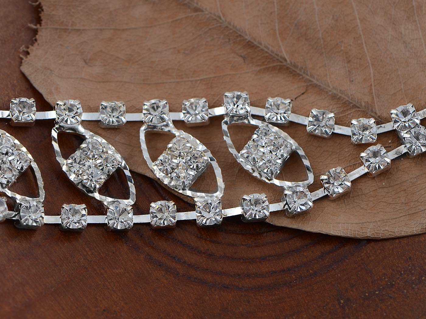 Elegant Crystal Rhinestone Butterfly Bracelet for Women - Stylish Fashion Jewelry Gift for Party, Wedding & Special Occasions