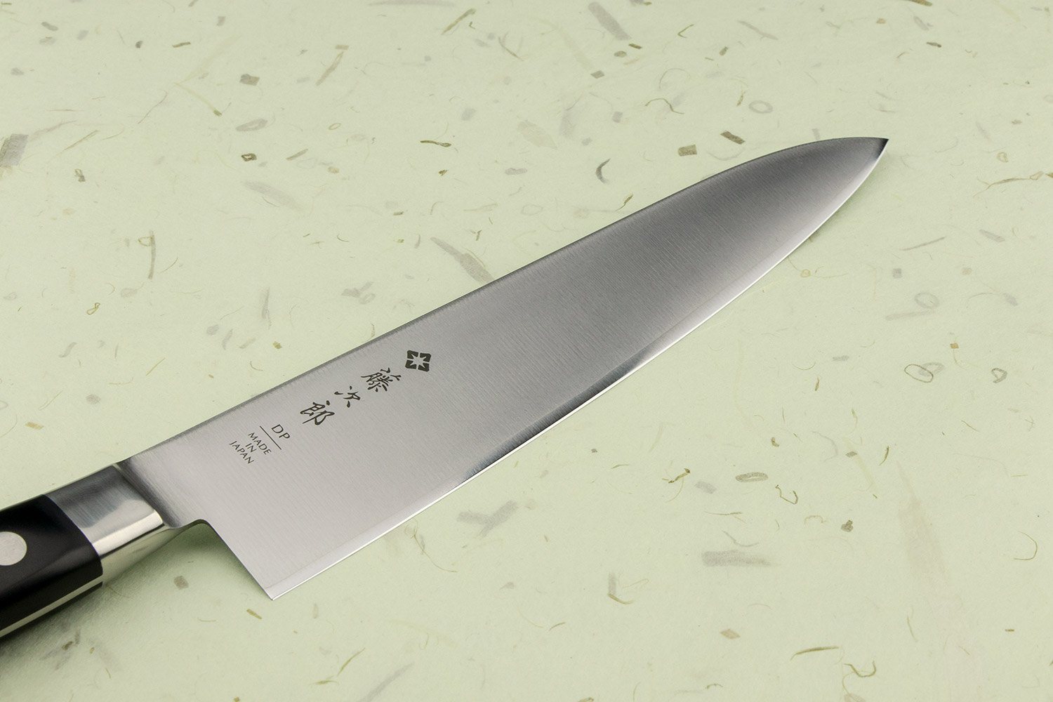 TOJIRO CLASSIC Gyuto 210mm Japanese Chef Knife - High Carbon Stainless Steel Blade for Professional Cooking, Slicing & Meat Cutting - Perfect for Home Chefs & Culinary Enthusiasts
