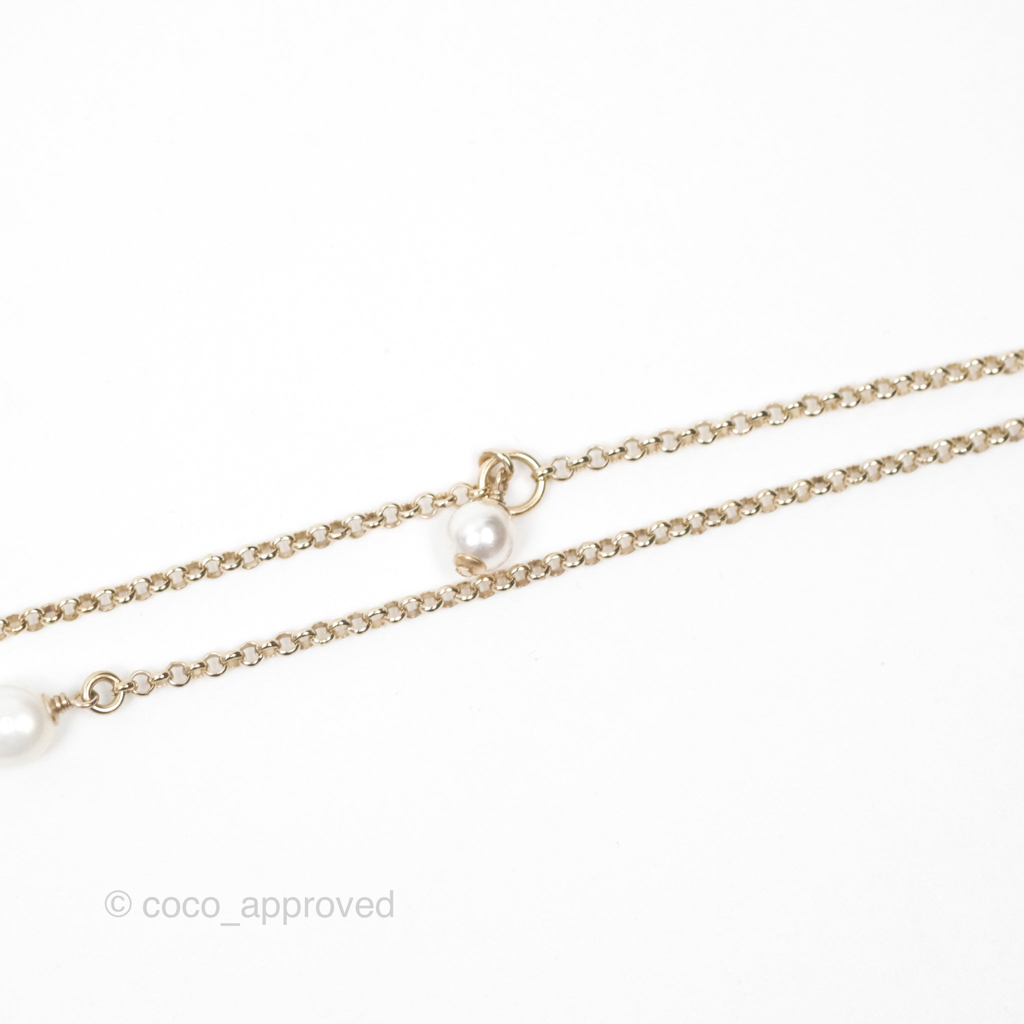 Chanel CC Pearl Necklace in Gold Tone 20K - Elegant Fashion Jewelry for Women, Perfect for Parties, Weddings & Special Occasions