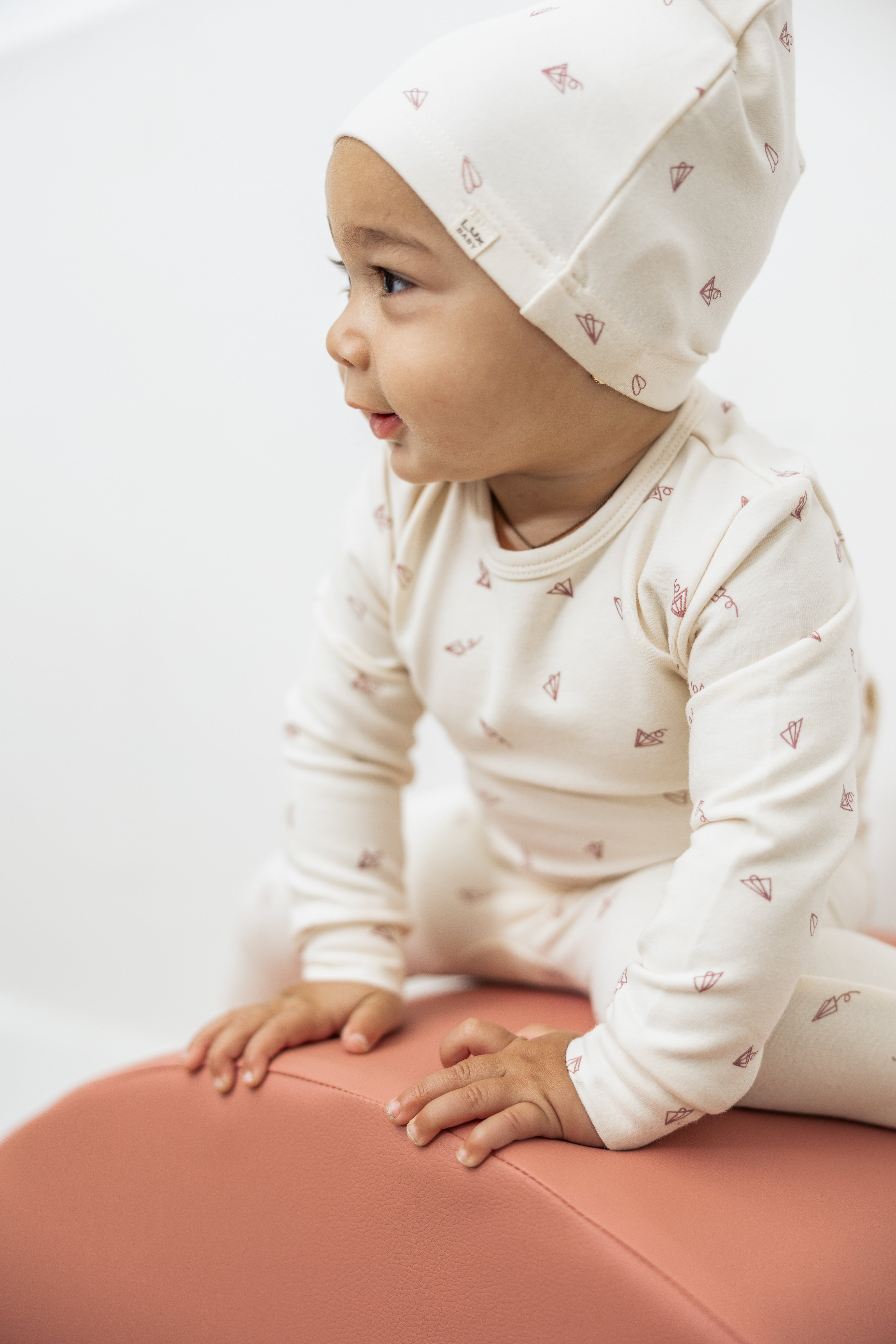 Airplane Printed 2-Piece Kids Pajama Set - Soft Cotton Sleepwear for Boys & Girls - Perfect for Bedtime, Travel & Plane Themed Parties