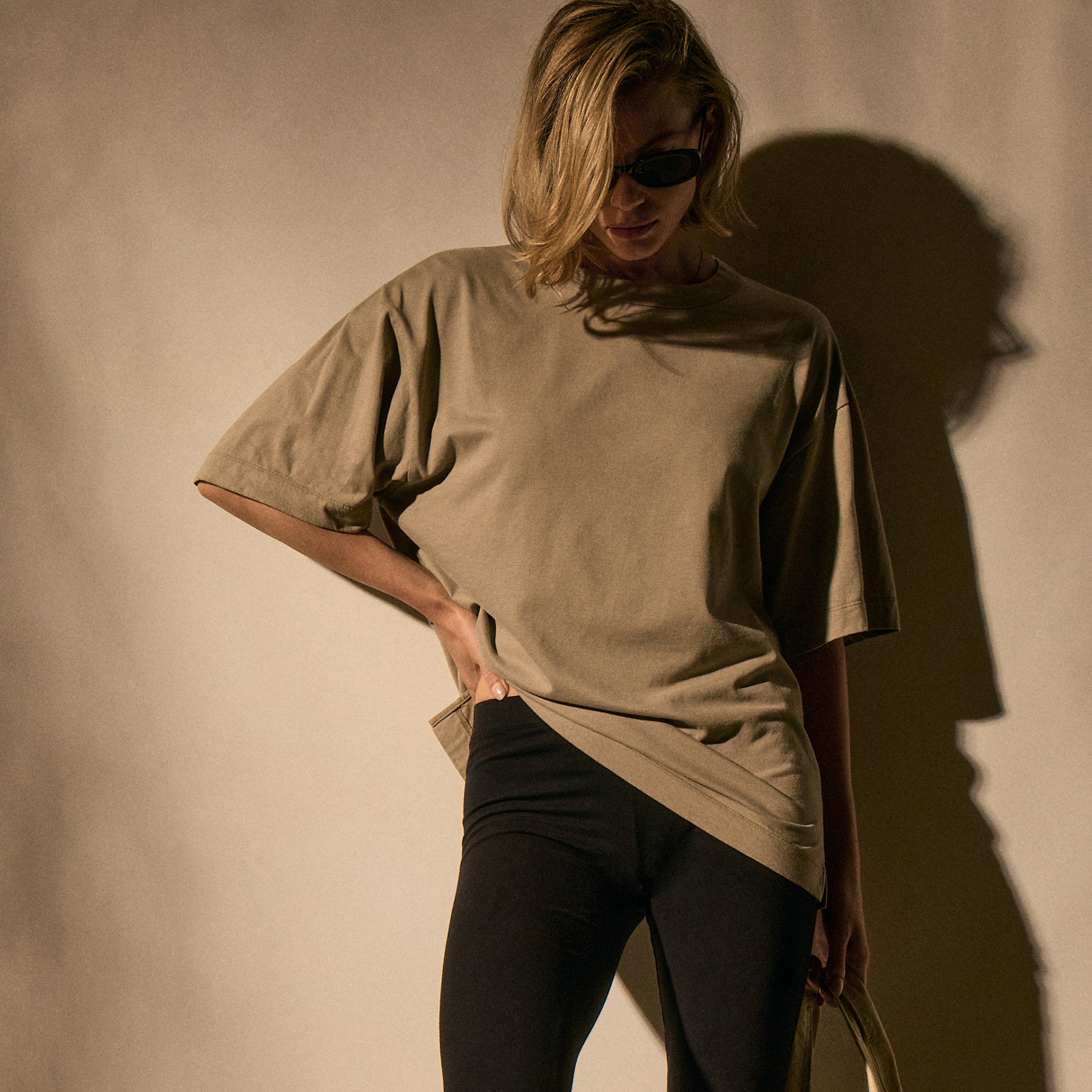 Heavy Luxe Jersey Oversized T-Shirt for Women - Soft & Comfortable Oversized Tee - Casual Loungewear & Streetwear Fashion - Perfect for Relaxing at Home or Weekend Outings