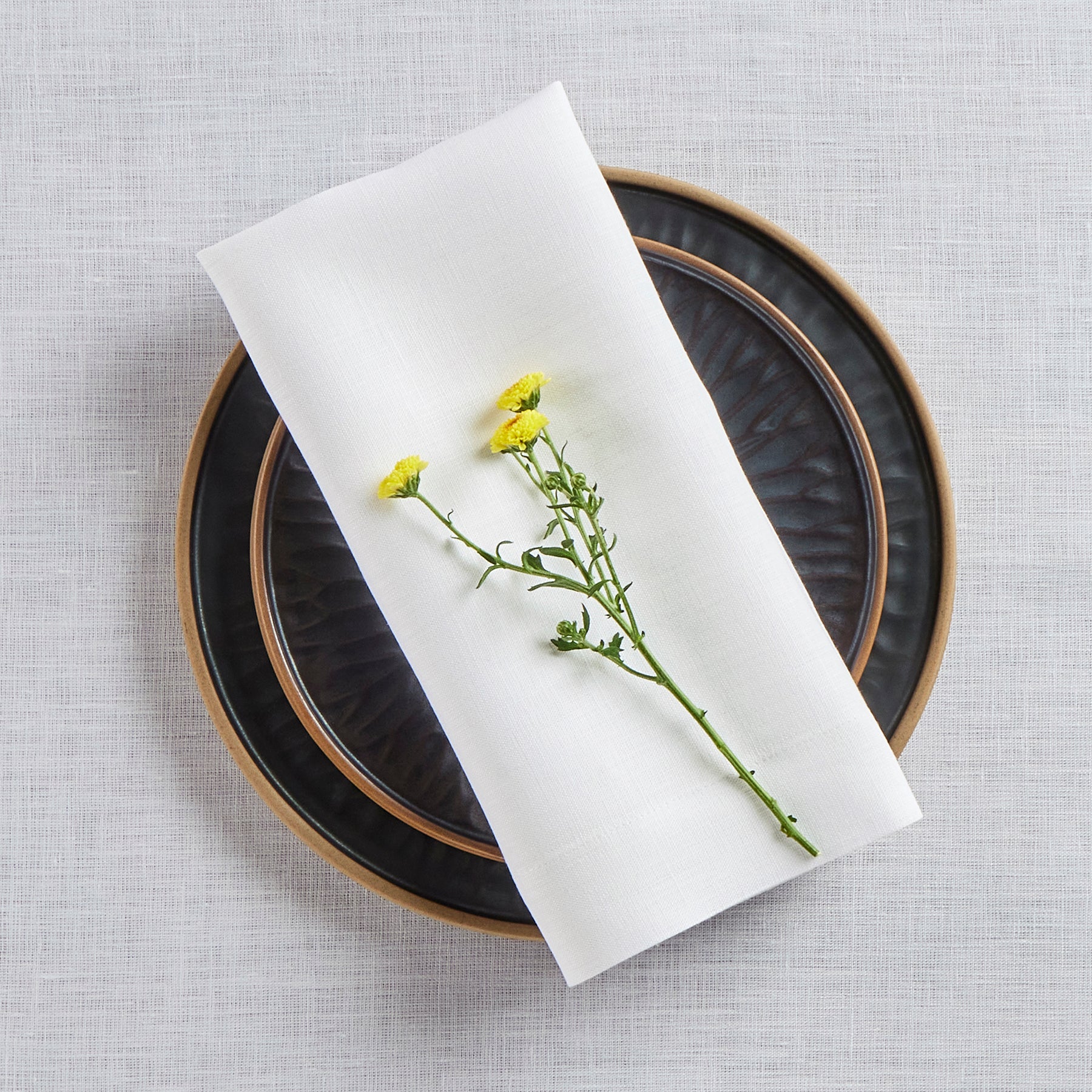 Premium Linen Napkins for Dining - Eco-Friendly & Elegant Table Linens for Weddings, Parties, and Everyday Use