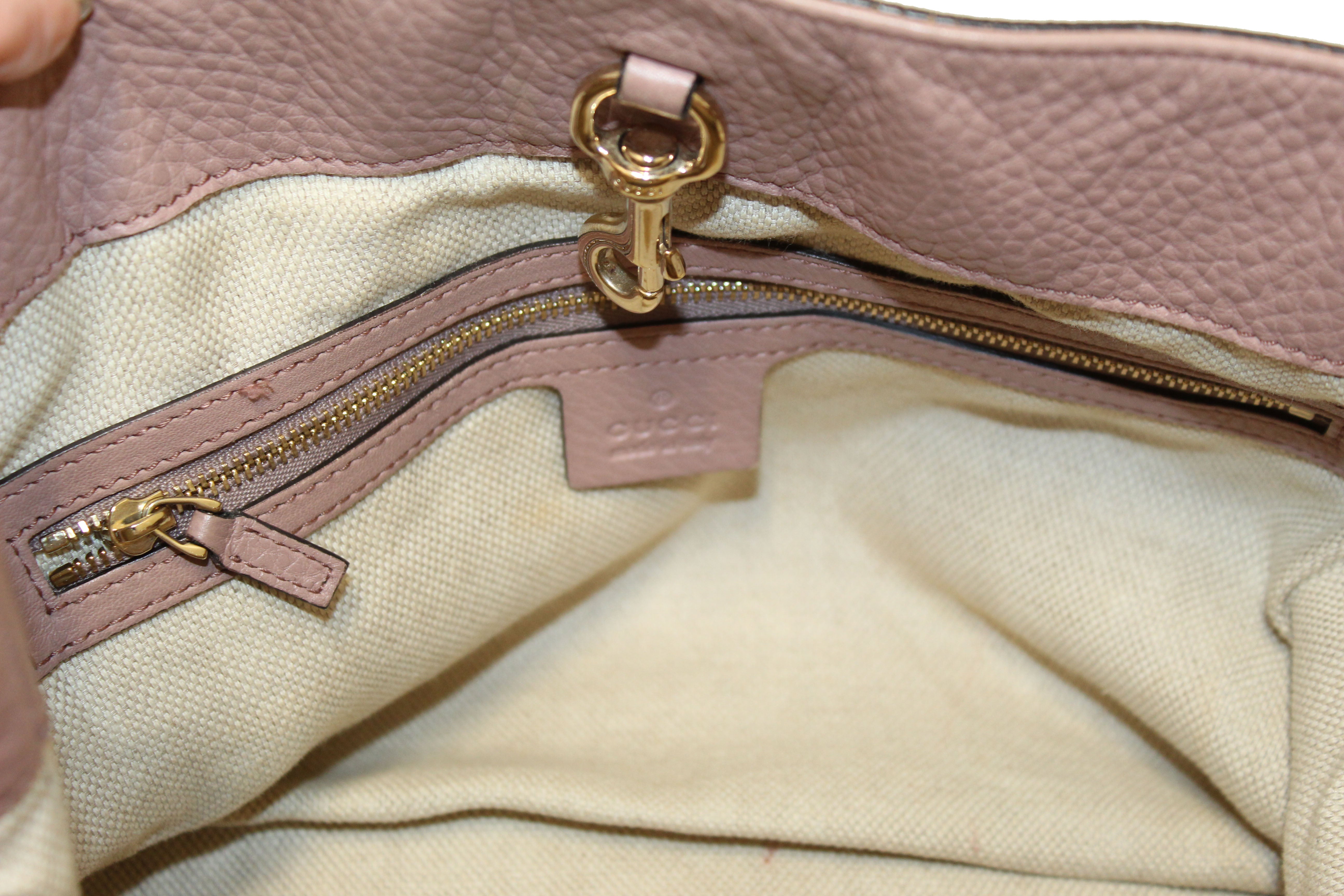 Authentic Gucci Light Pink Pebbled Calfskin Medium Soho Chain Shoulder Bag - Luxury Designer Crossbody Purse for Women, Perfect for Date Night & Evening Events