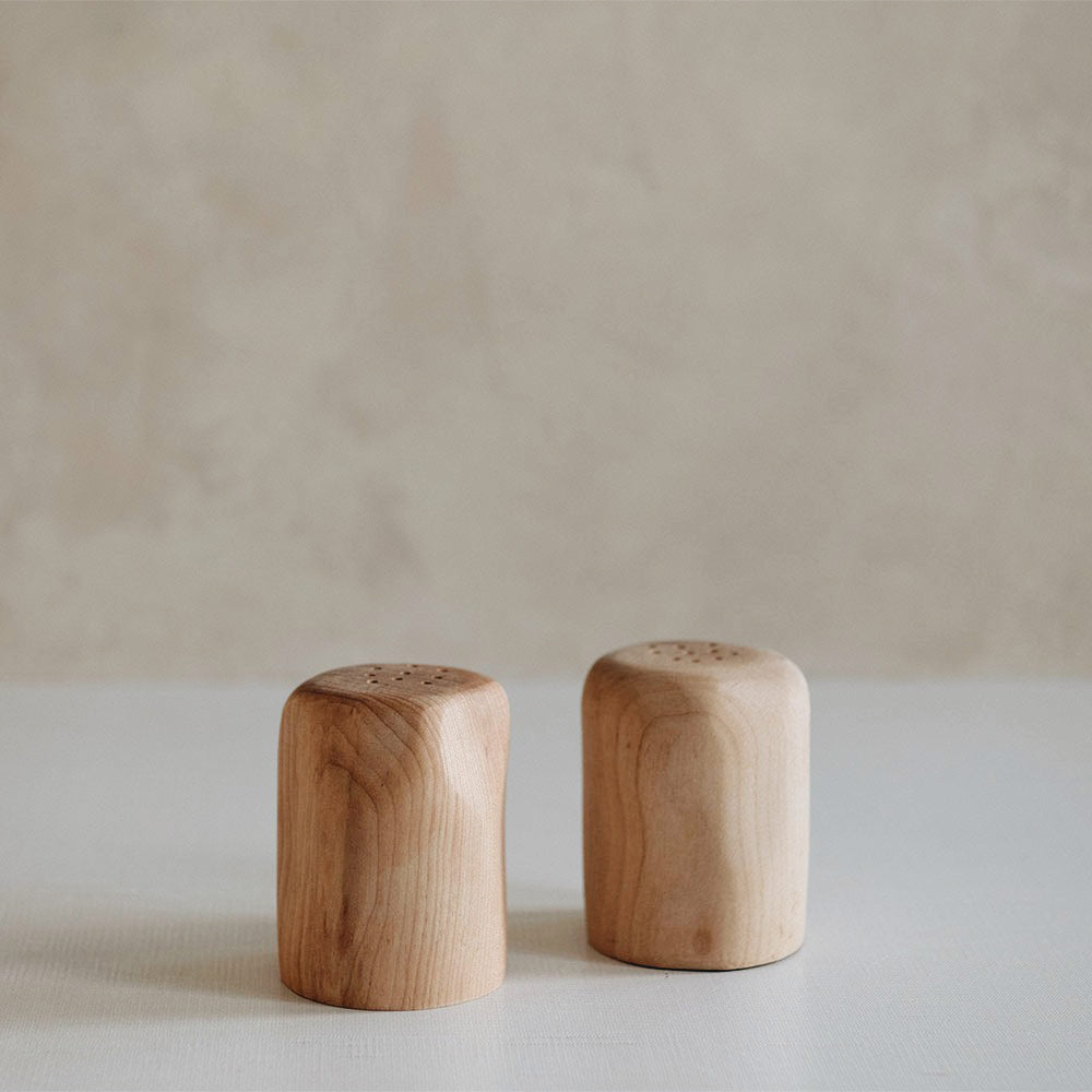 Premium Handcrafted Maple Wood Salt and Pepper Shakers Set - Natural Wooden Spice Dispenser for Kitchen, Dining Table & Gift Giving
