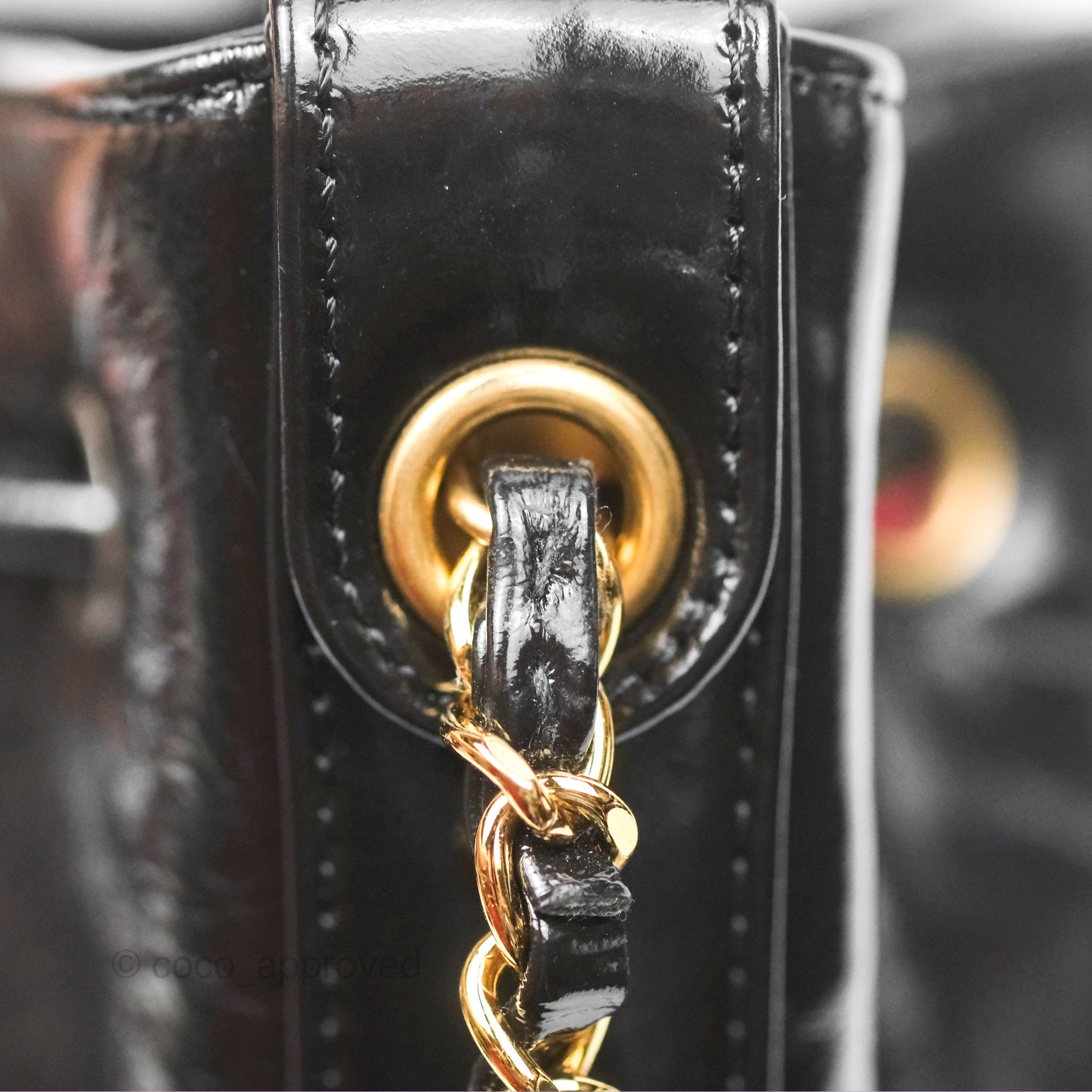 Chanel CC Drawstring Bucket Bag in Black Shiny Aged Calfskin Leather - Luxury Crossbody Purse for Women, Perfect for Date Night & Travel Accessories