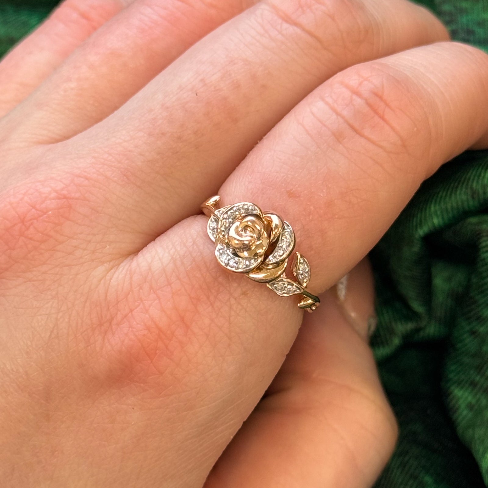 Disney Princess Rose Diamond Ring - 0.09 Carat Total Weight (0.09ctw) | Size 6.75 | Elegant Jewelry Gift for Women | Perfect for Valentine's Day, Anniversary & Special Occasions