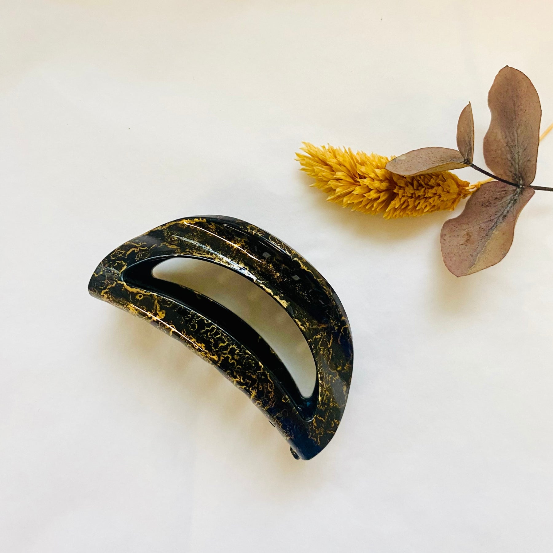 Scarlett Clip - Hair Claw Clips for Women, Non-Slip Hair Clips for Thick Hair, Strong Hold Hair Accessories for Ponytail, Bun & Updo - Perfect for Work, Gym, Party & Everyday Hairstyles