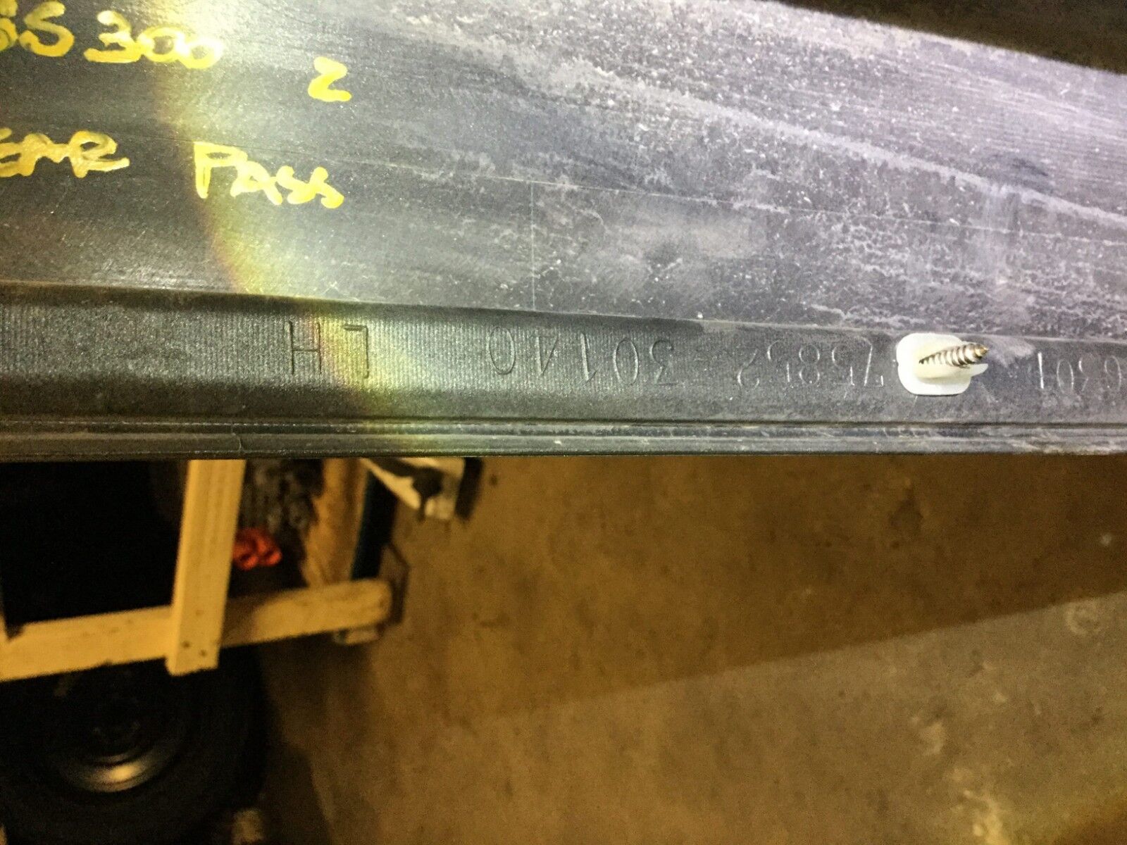 Original Lexus GS300 Rocker Panel Molding - Front Left Side Skirt (2000-2005 Models) | Perfect Fit Replacement Part for Lexus GS300 Sedan | Enhances Vehicle Appearance & Protection