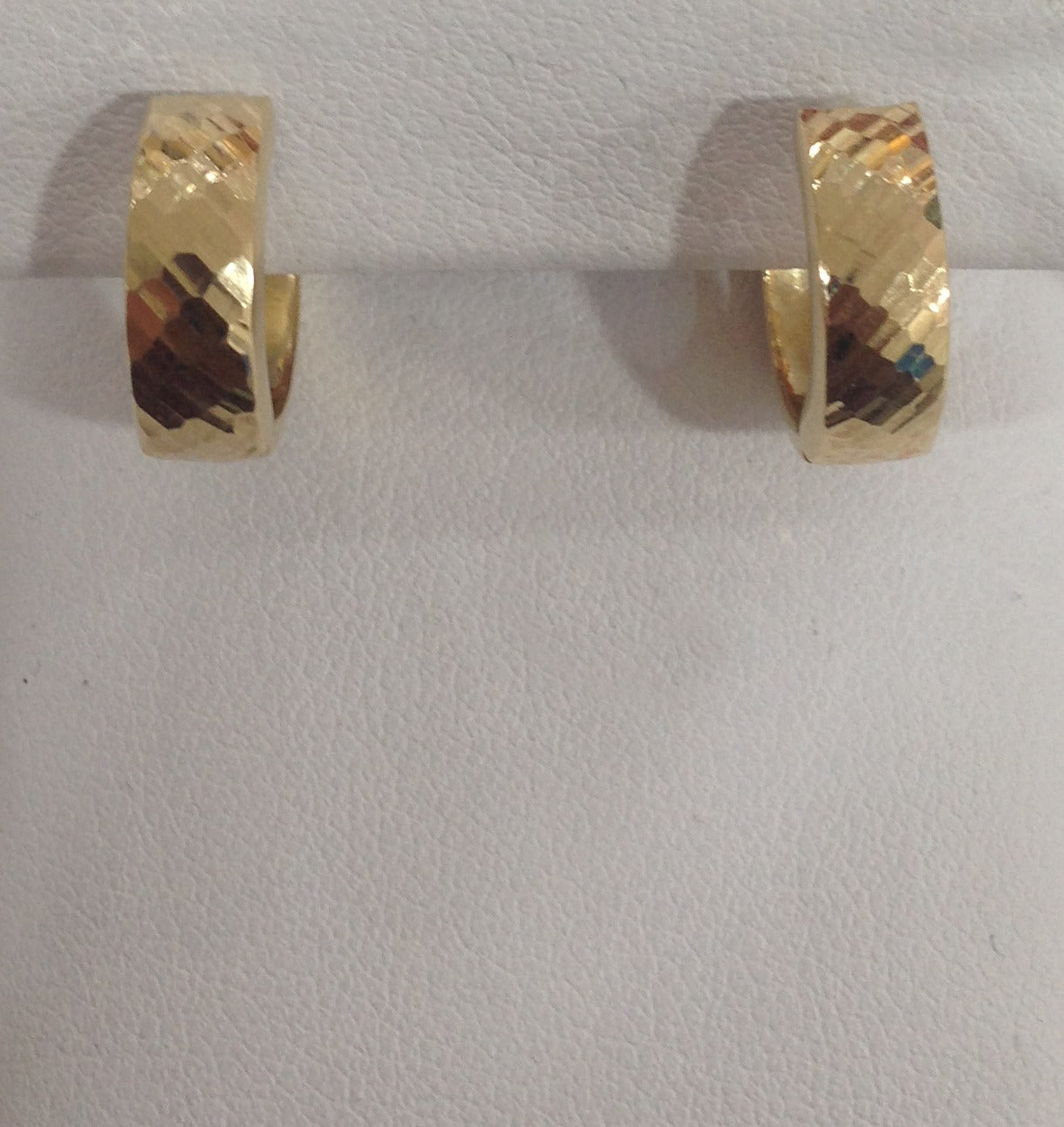 18K Gold Earrings for Women - Elegant Hoop, Stud & Dangle Earrings | Perfect for Weddings, Parties & Everyday Wear