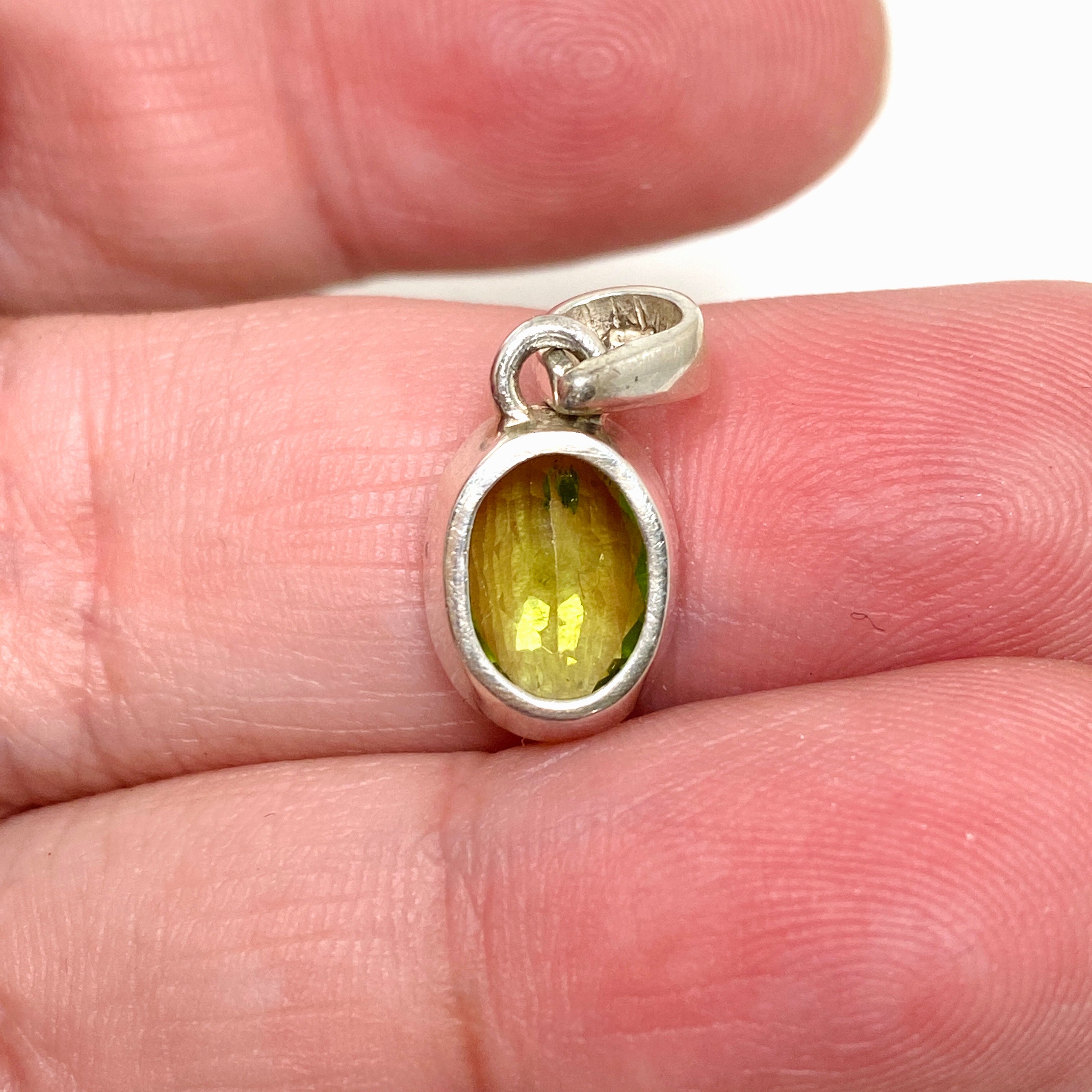 Natural Peridot Oval Faceted Pendant Necklace - 925 Sterling Silver Jewelry for Women - Elegant Birthstone Gift for August | Perfect for Weddings, Parties & Everyday Wear