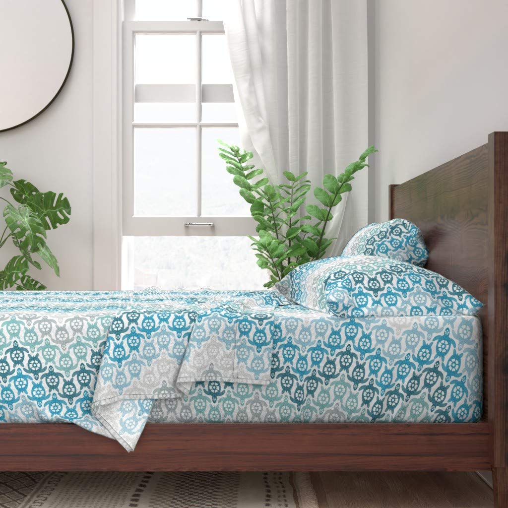 Premium 100% Cotton King Size 4-Piece Sheet Set | Soft Breathable Bedding with Hawaiian Turtle Print on White Background | Perfect for Beach House, Tropical Decor & Vacation Home Bedrooms
