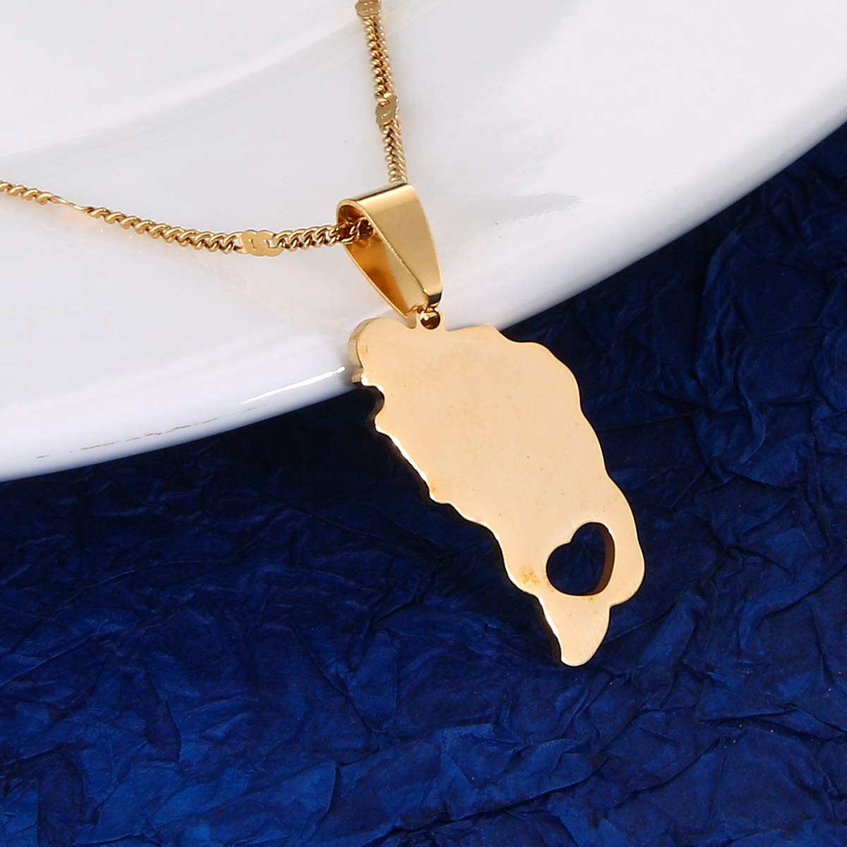 Dominica Map Charm Pendant Necklace - Unique Dominican Souvenir Gift for Travel Lovers & Island Enthusiasts - Perfect for Birthdays, Anniversaries & Cultural Celebrations