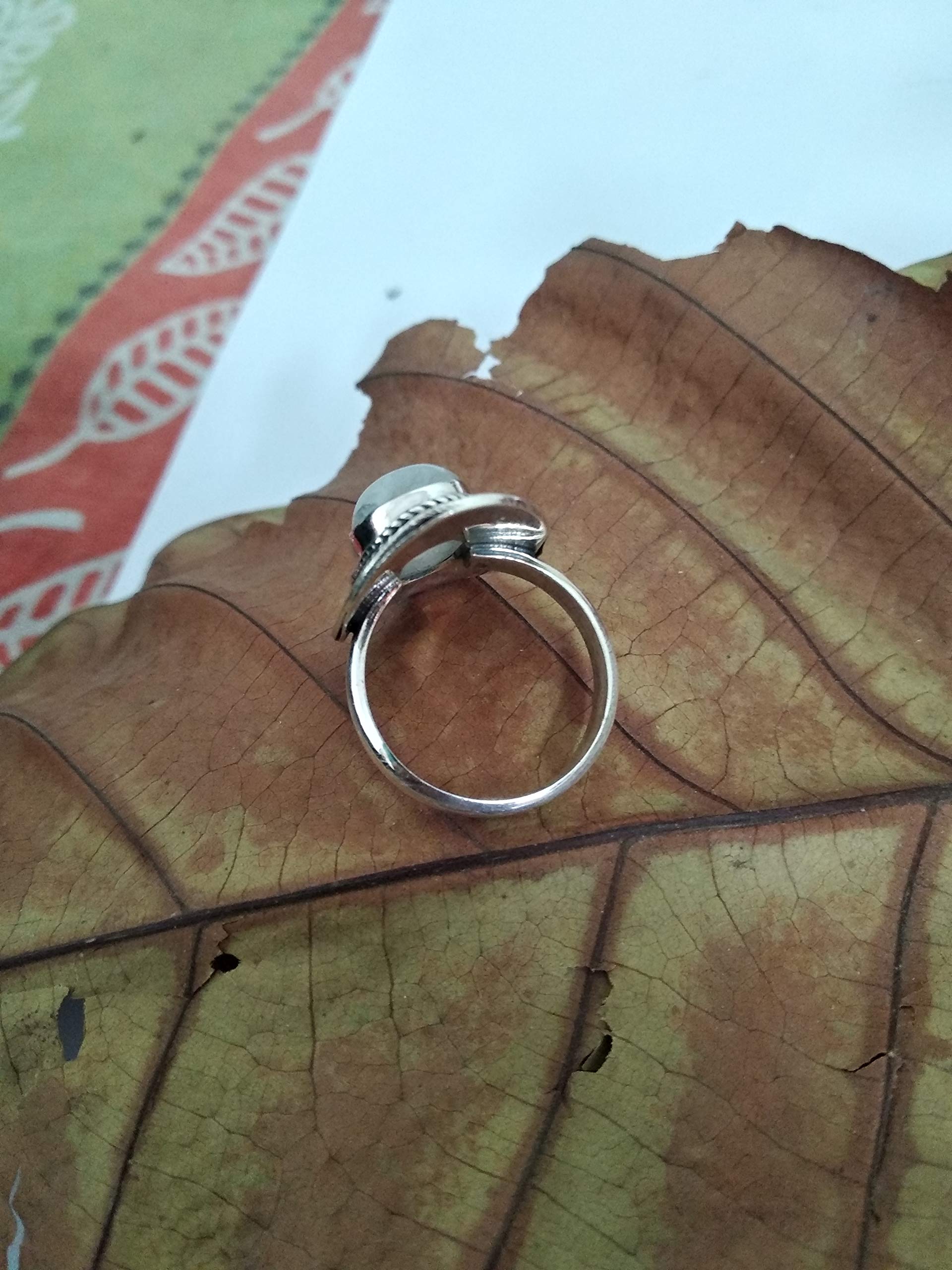 Moonstone Ring for Women – Sterling Silver Engagement & Promise Ring with Blue Flash – Unique Bohemian Jewelry for Mother’s Day Gifts & Nature Lovers | Perfect for Weddings, Anniversaries & Boho Fashion
