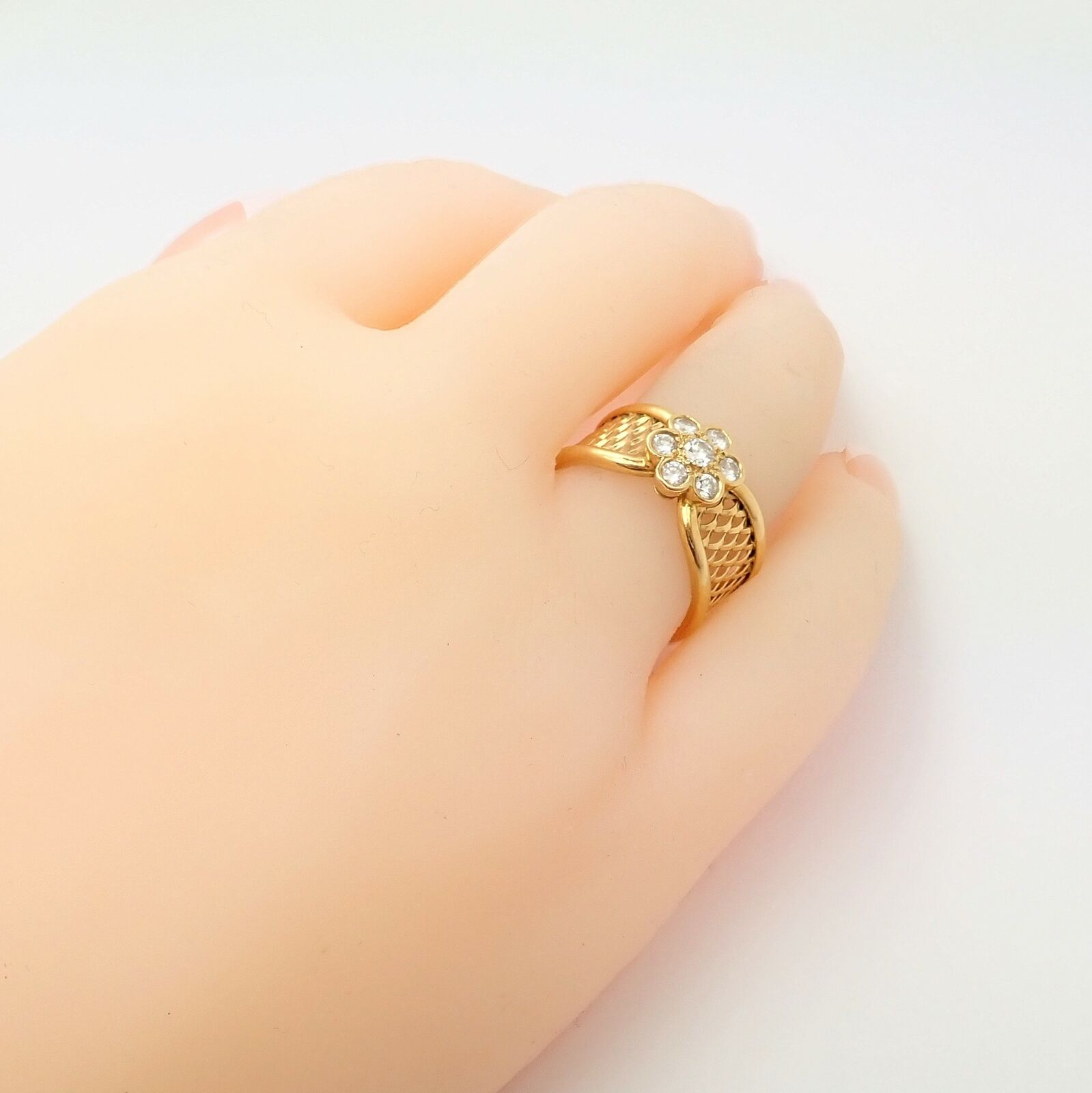Van Cleef & Arpels 18k Yellow Gold Diamond Fleurette Mesh Ring Size 7 - Luxury Jewelry for Women, Perfect for Weddings, Anniversaries & Special Occasions