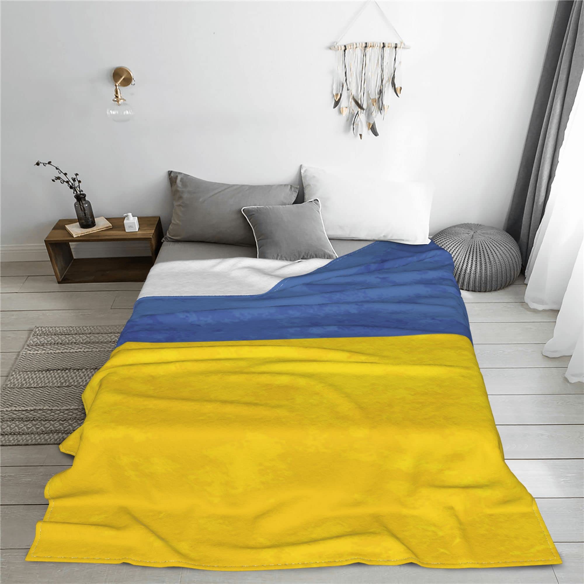 Lightweight Flannel Blanket for Summer - Small & Large Cool Throw Blanket with Ukraine Flag Design | Soft Fleece Blanket for Couch, Bed, Sofa & Chair | Queen & King Size Cozy Blankets | Perfect for Picnics, Travel & Home Decor