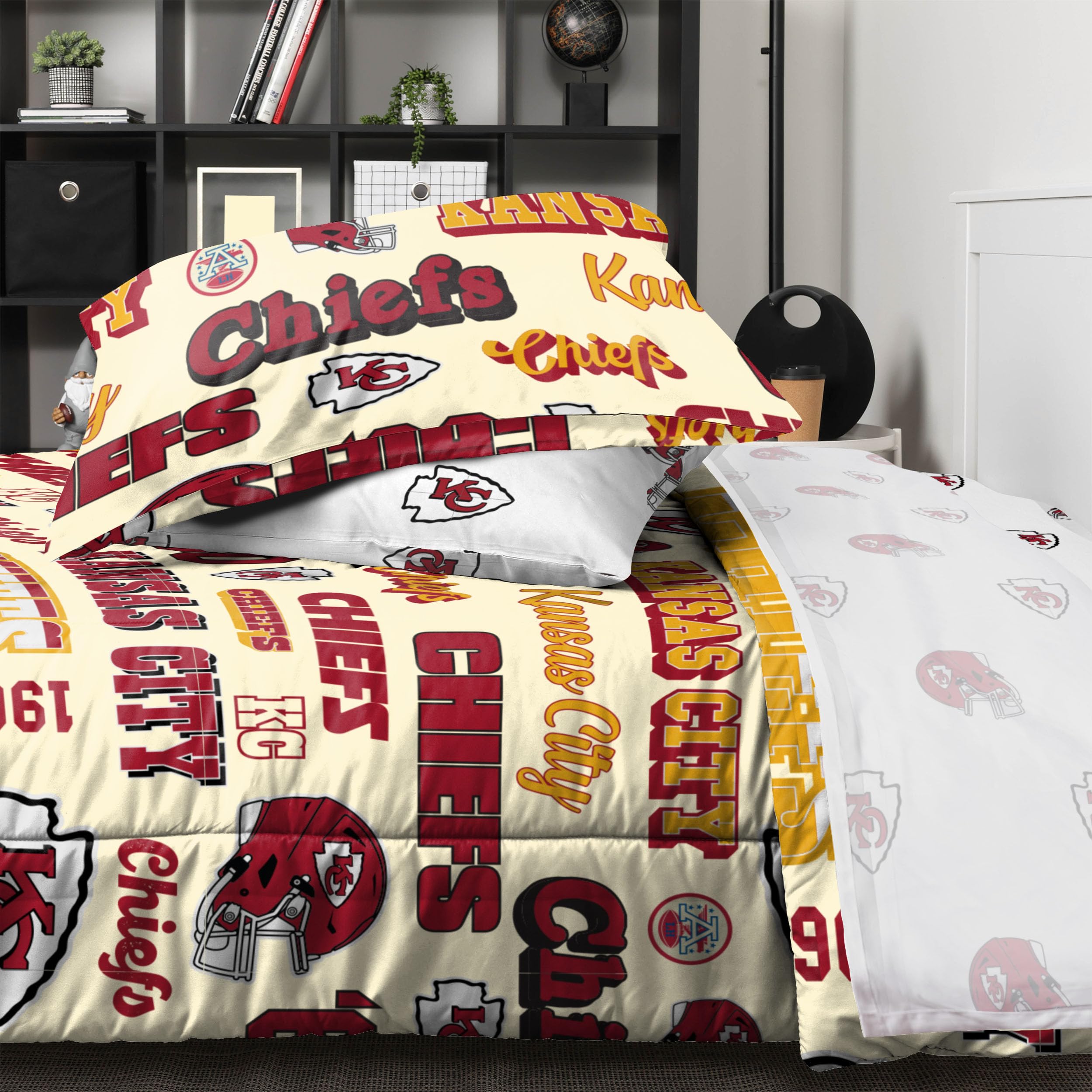 FOCO NFL Team Logo 5-Piece Bedding Set - Unisex Adult Comforter, Sheets & Pillowcases for Football Fans | Perfect for Game Day, Dorm Room & Sports Themed Bedroom Decor
