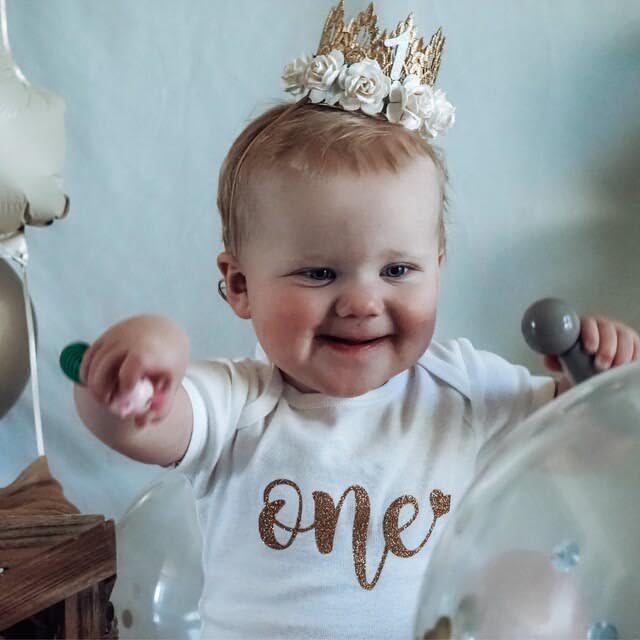 LOVECRUSH 1st Birthday Gold Lace Crown with White Roses - Number One Birthday Tiara for Baby Girls & Toddlers | Perfect for 1st Birthday Parties, Photo Shoots & Special Occasions