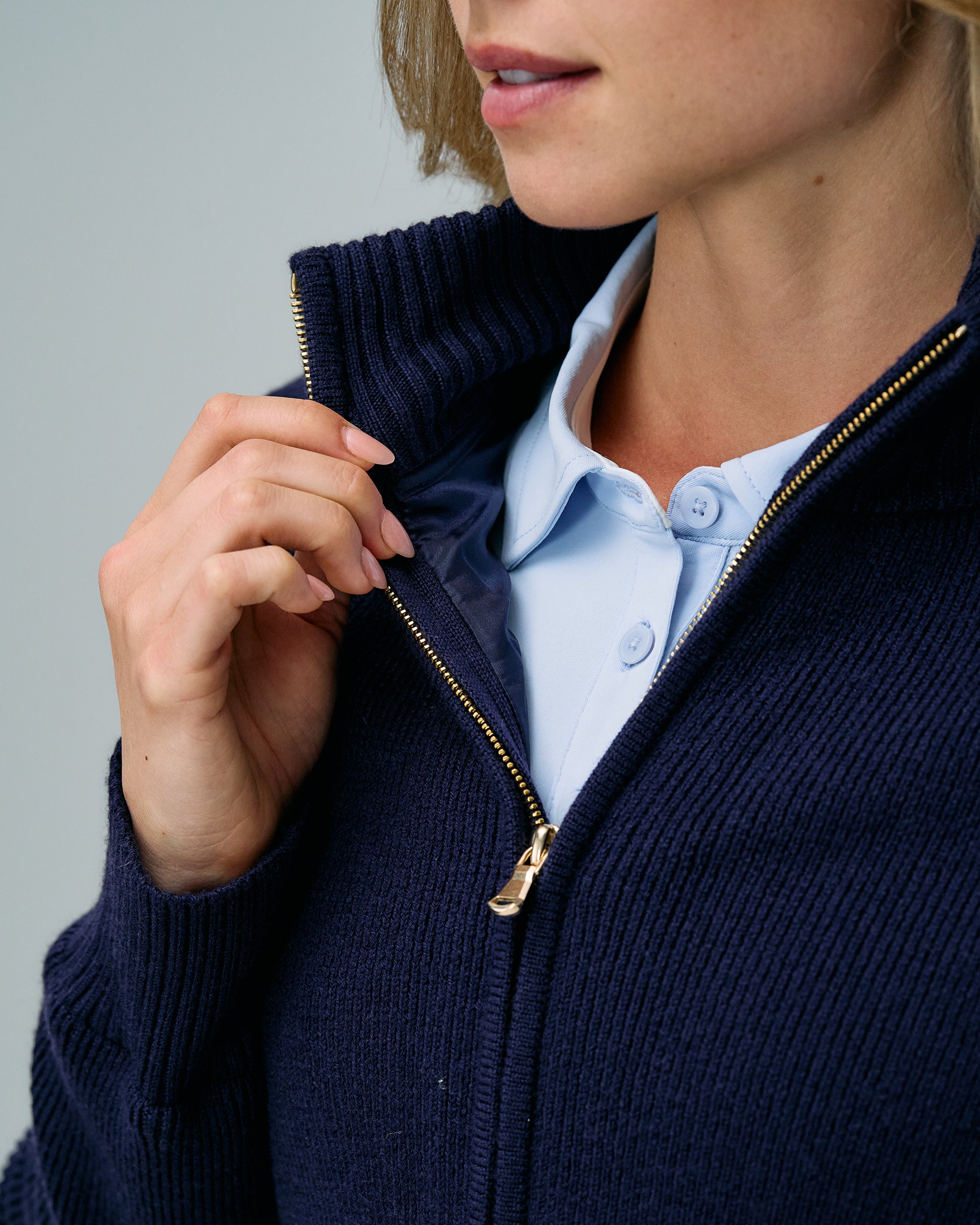 BLAIRE WINDSWEATER - Lightweight & Stylish Women's Windbreaker Jacket for Outdoor Activities, Hiking, and Travel