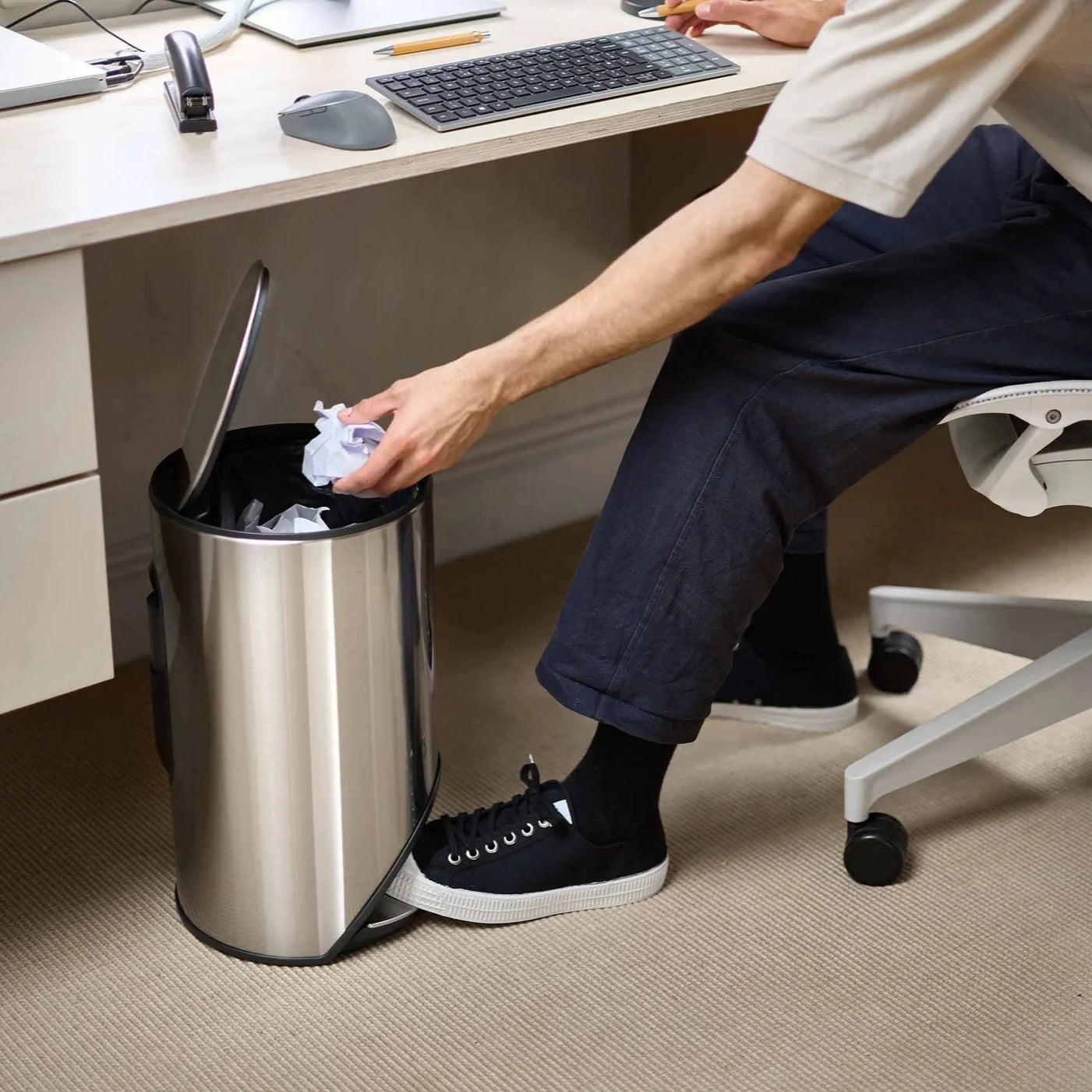Stainless Steel 10L Pedal Trash Can with Easy Push - Perfect for Kitchen, Bathroom, and Office Waste Disposal
