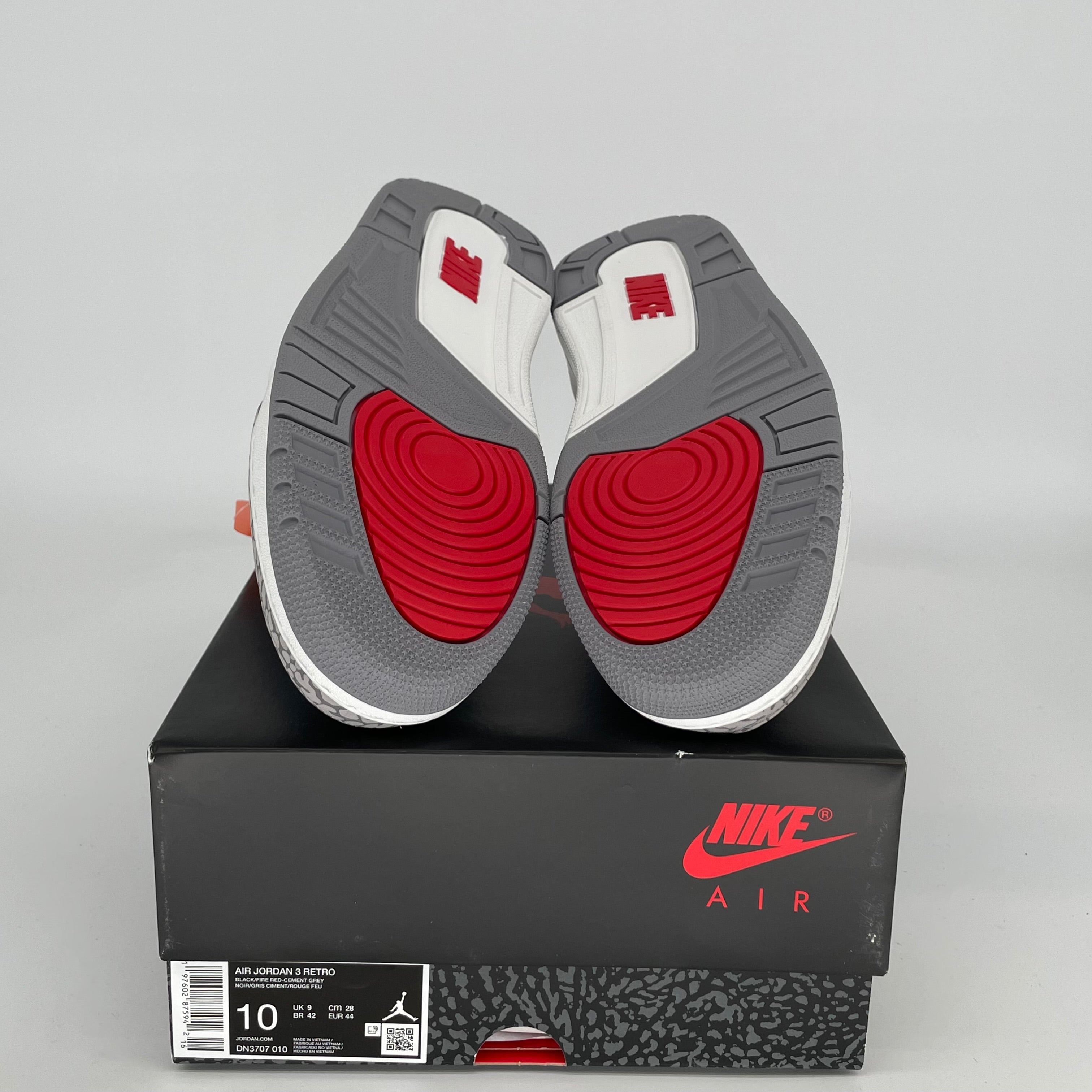 Original Air Jordan 3 Retro 'Black Cement' Men's Basketball Shoes Size 10 (DN3707-010) - Classic Sneakers for Streetwear & Basketball Performance