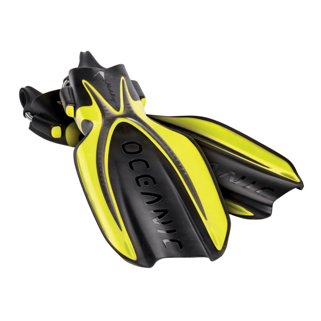 Premium Oceanic Manta Ray Swim Fins - Lightweight Diving Flippers for Snorkeling, Scuba & Free Diving - Perfect for Underwater Exploration & Marine Life Observation