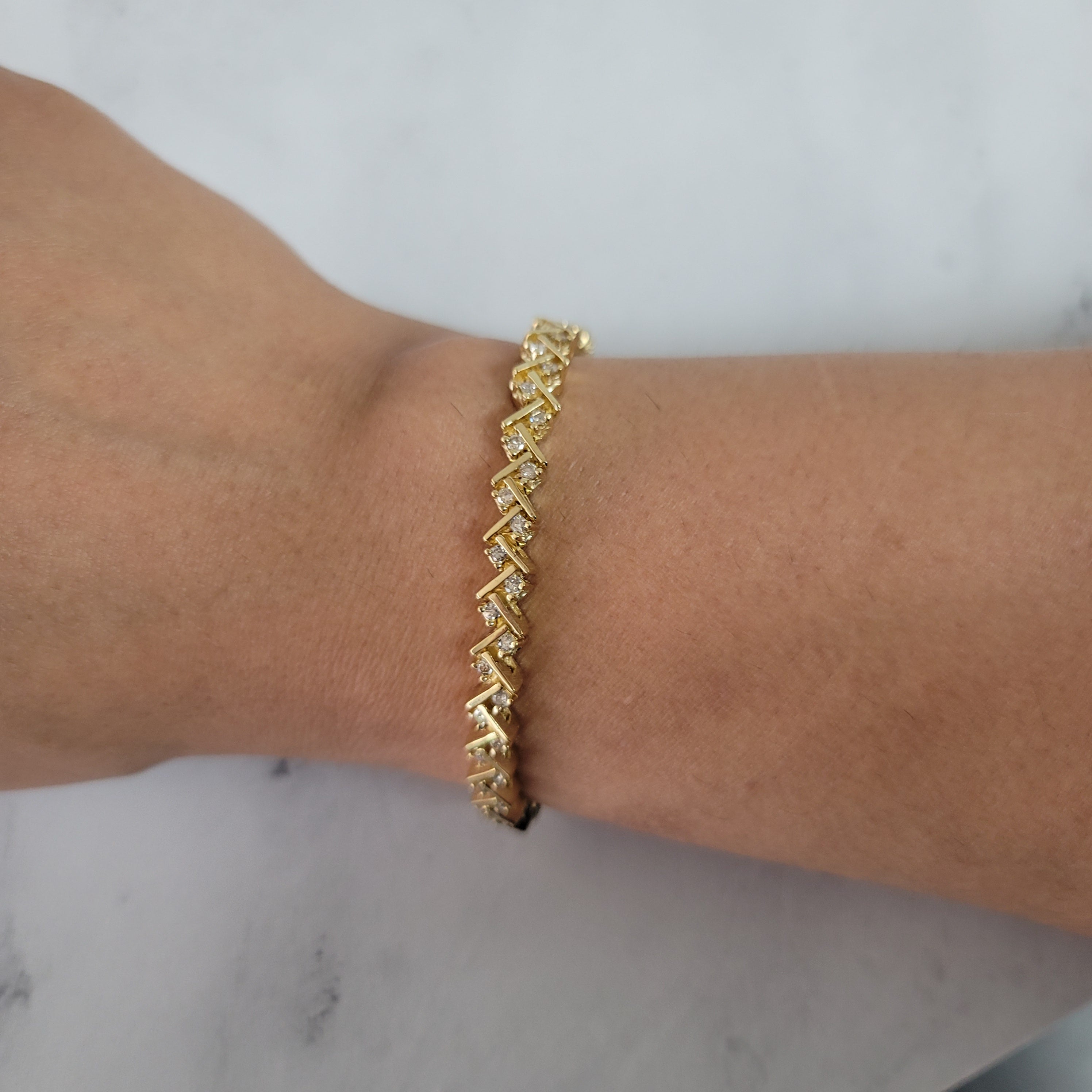 Elegant Two by Two Diagonal Diamond Tennis Bracelet for Women - Perfect for Weddings, Parties & Special Occasions