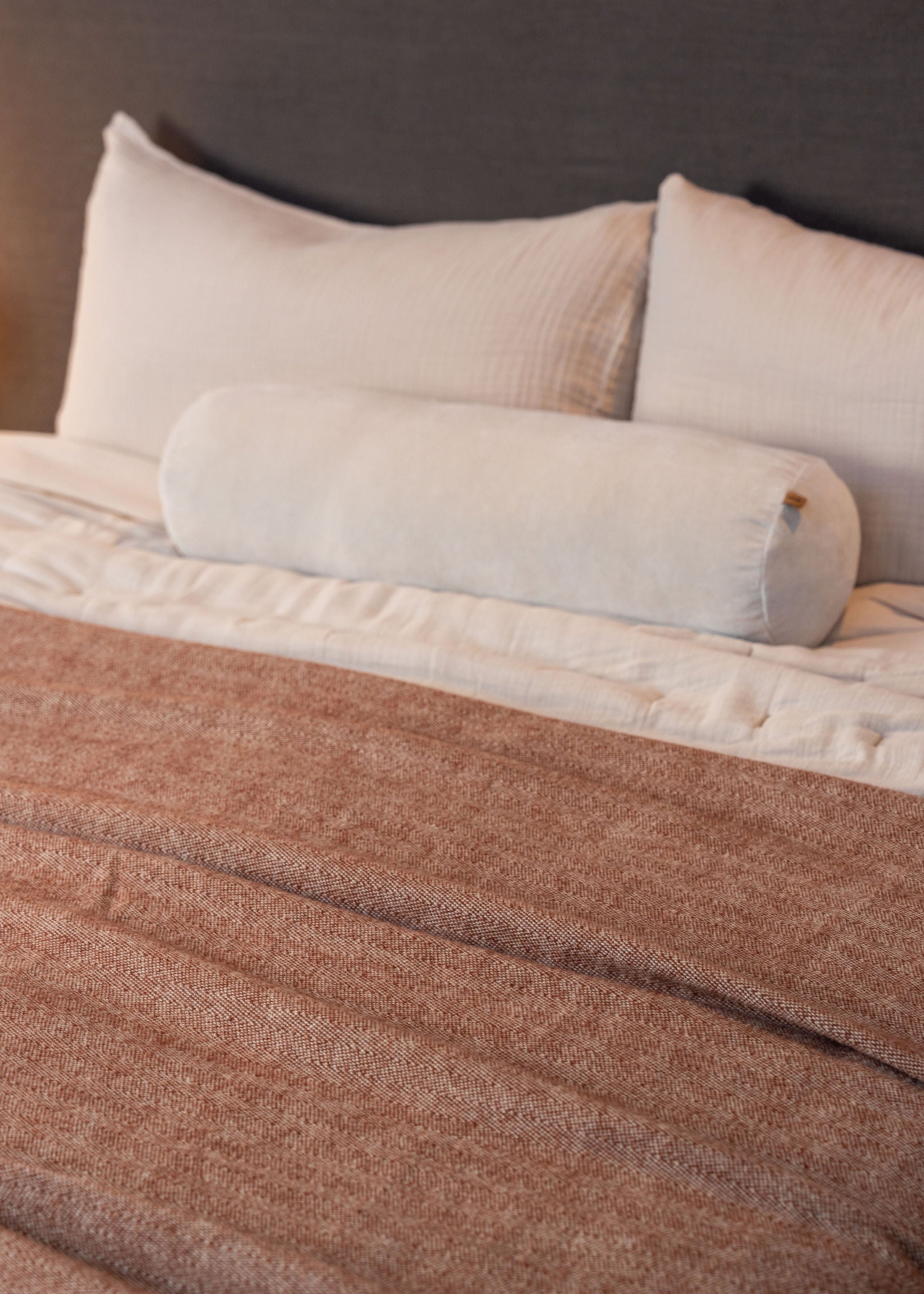 Premium Serra da Estrela Wool Throw & Bed Cover - Soft Terracotta Blanket for Cozy Bedroom & Living Room - Perfect for Winter Warmth, Sofa Decor, and Guest Bedding