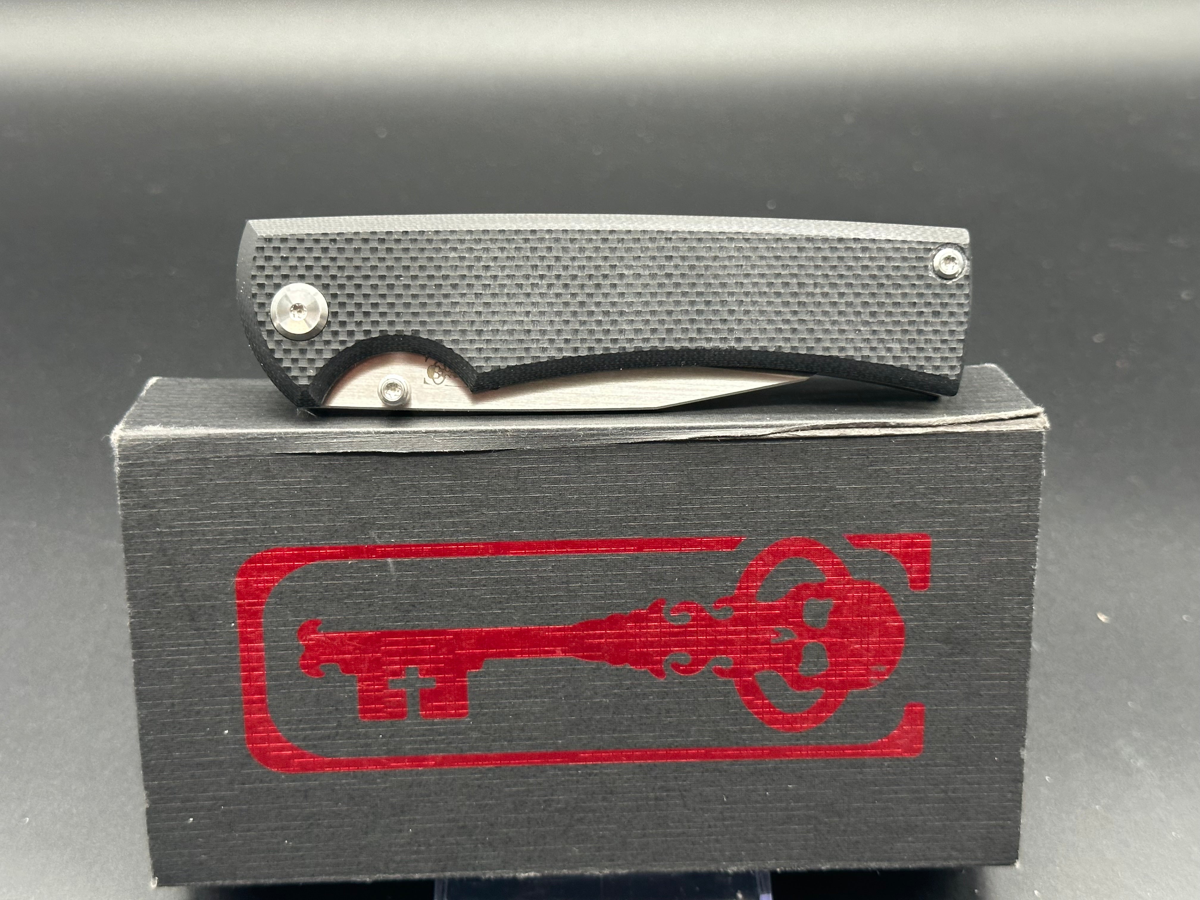 Chaves Ultramar Sangre 229 Folding Knife - Premium G10 Handle & M390 Steel Wharncliffe Blade - EDC, Camping, Survival, Outdoor Activities