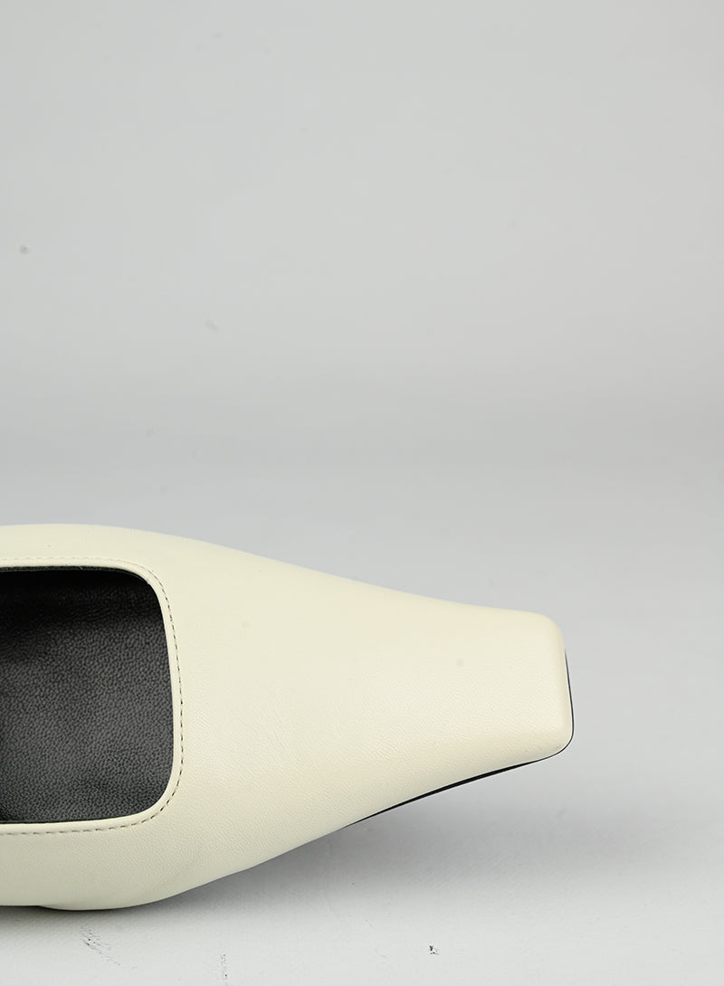 Gucci White Leather Slingback Heels Women's Size 37 - Perfect for Parties, Weddings & Office Wear
