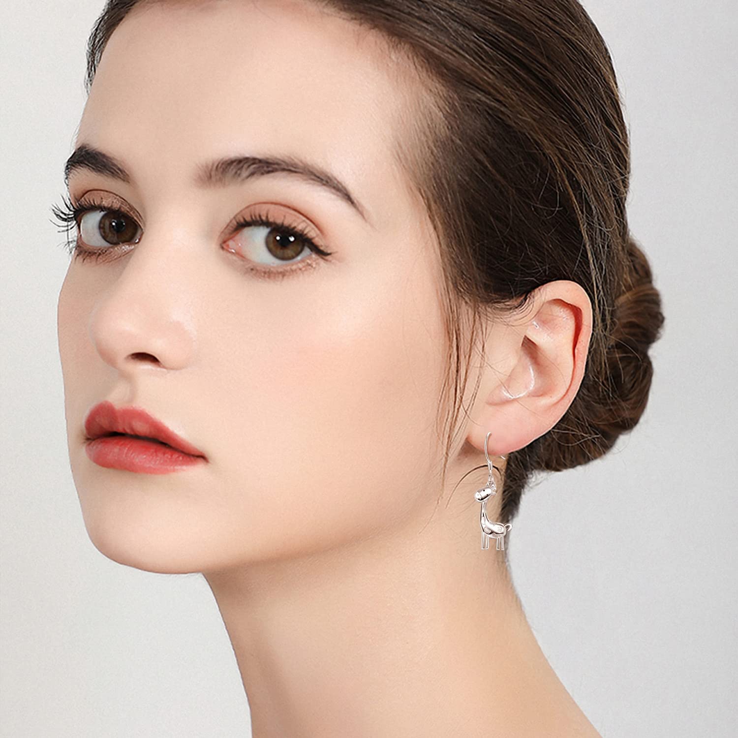 Stylish Giraffe Earrings for Women - Cute Animal Jewelry Gift for Birthday, Christmas - Perfect for Casual Wear & Party Accessories