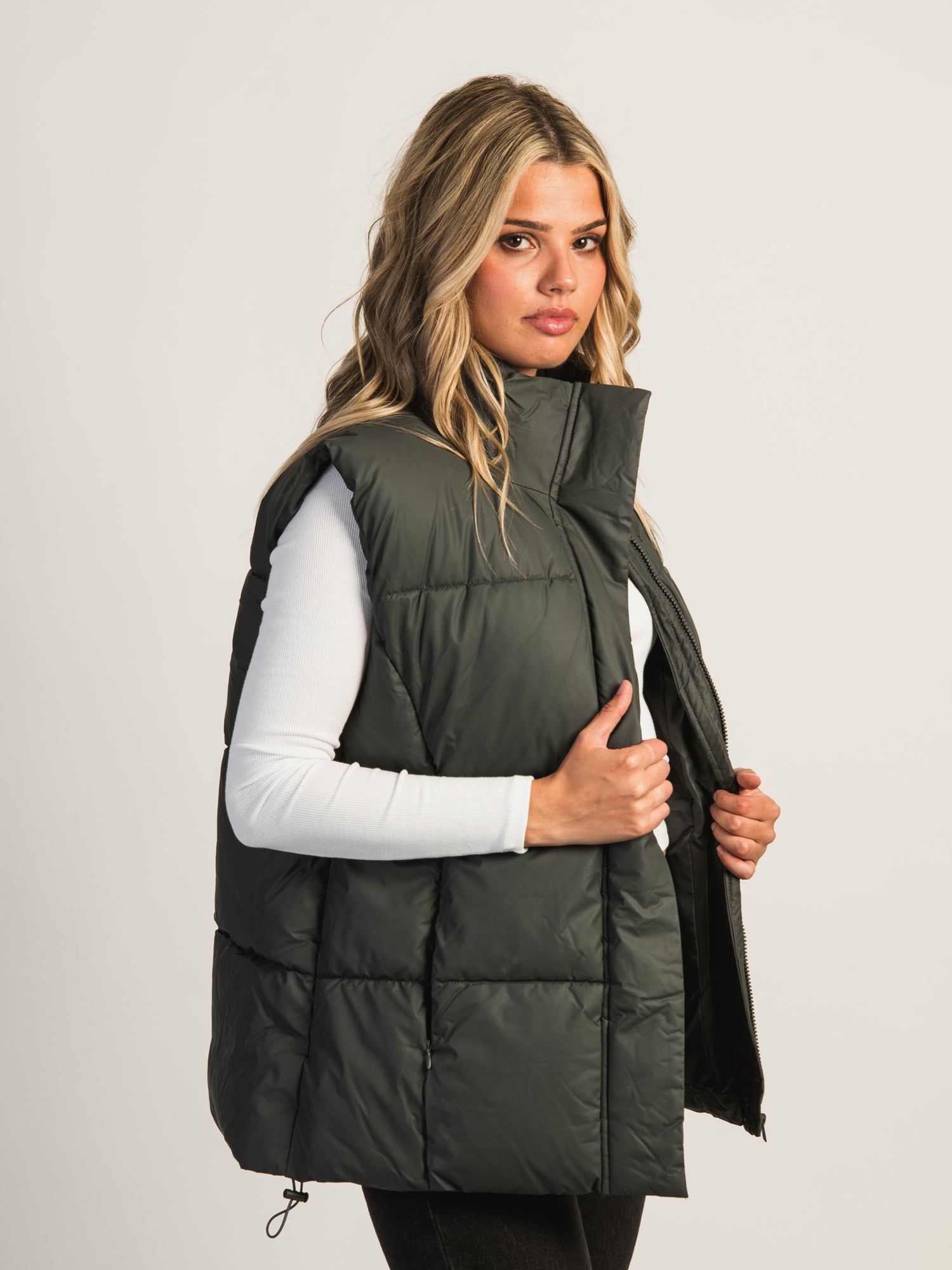 B.YOUNG BYAZUA Mid-Length Puffer Vest for Women - Lightweight Warm Winter Jacket for Outdoor Activities, Hiking & Casual Wear
