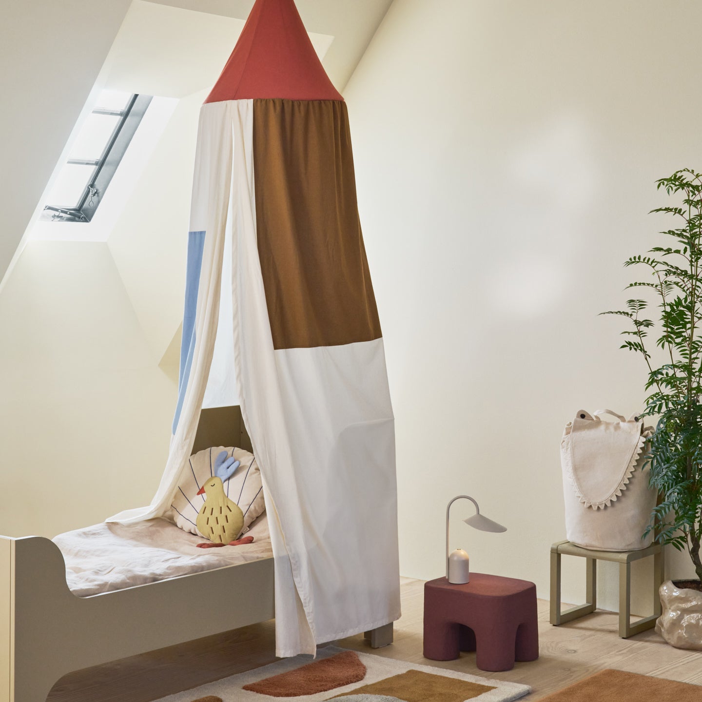 Dreamy Patch Bed Canopy for Girls - Soft Floral Design Bed Tent for Kids Room Decor & Playhouse - Perfect for Bedroom, Nursery, and Sleepovers
