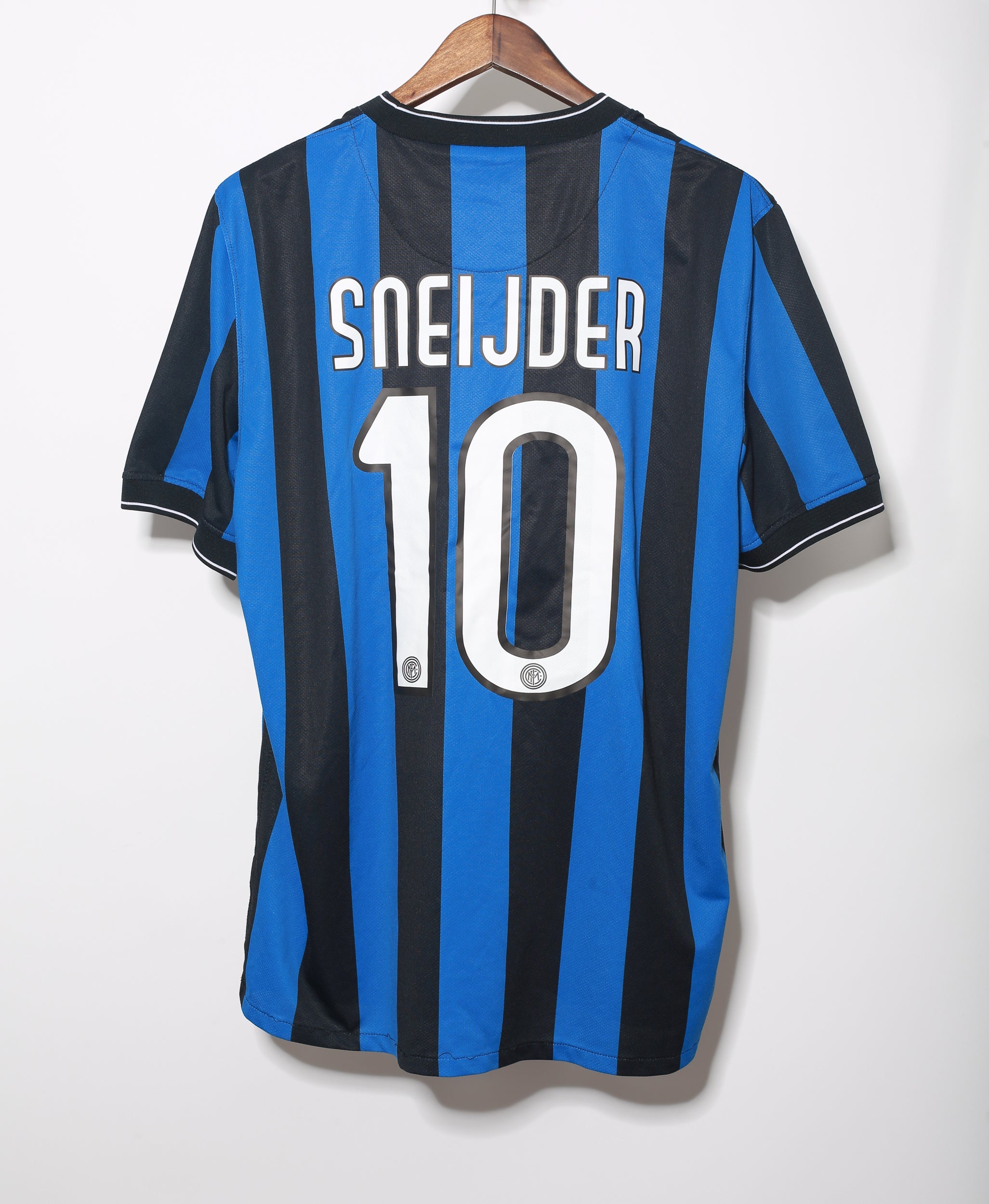 2009-2010 Inter Milan Home Jersey - Wesley Sneijder XL - Authentic Football Shirt for Fans & Collectors - Perfect for Matchdays & Sports Events