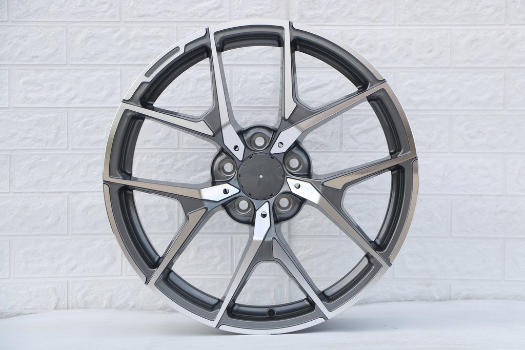 18-Inch Spoke Style Alloy Wheels for Mercedes Benz C207 C250 C300 C350 CLA250 E350 GLC300 GLC350 - Perfect Upgrade for Luxury Sedans & SUVs