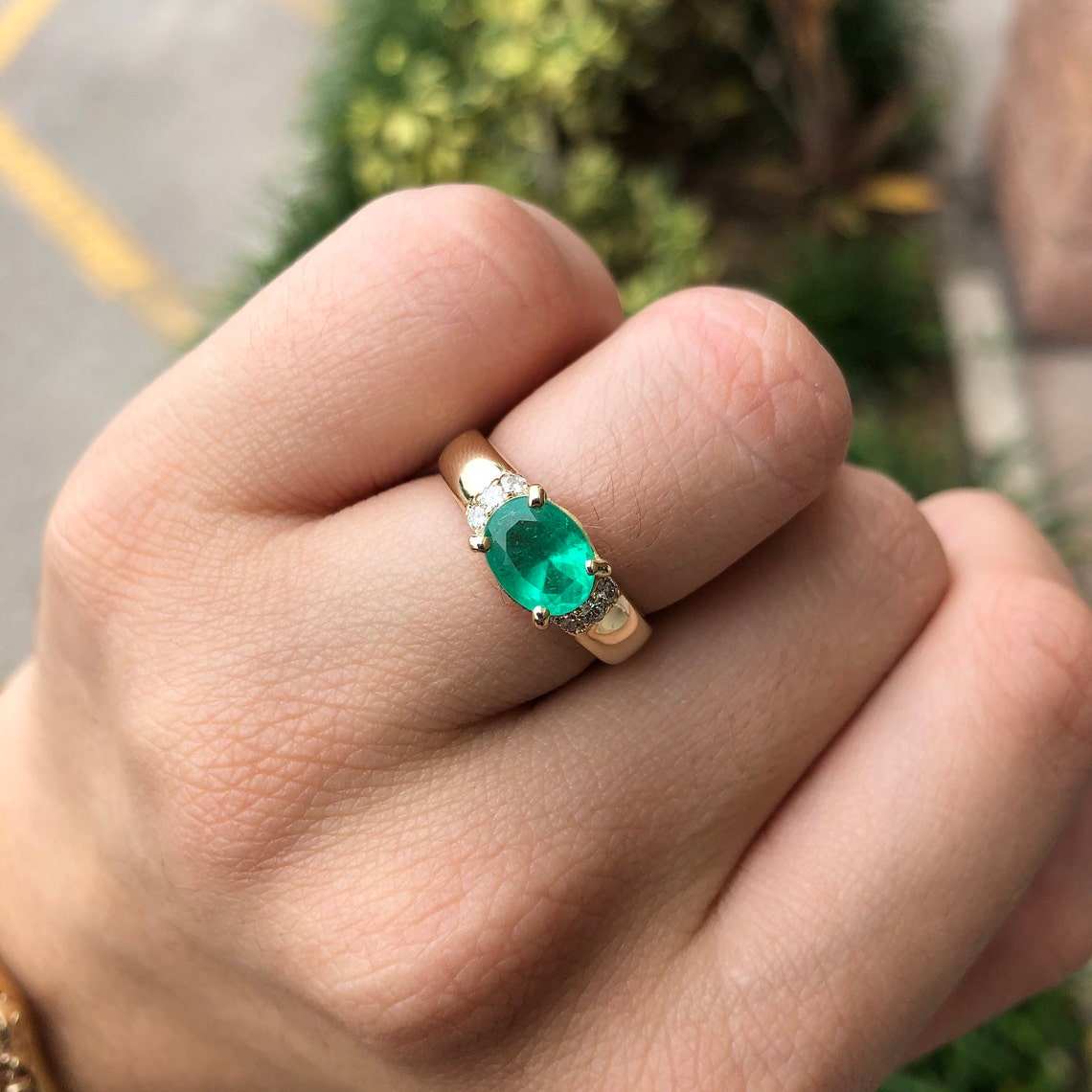 1.78tcw Oval Emerald & Diamond Accent 18K Gold Wide Wedding Band - Elegant Bridal Ring for Engagement, Anniversary & Special Occasions