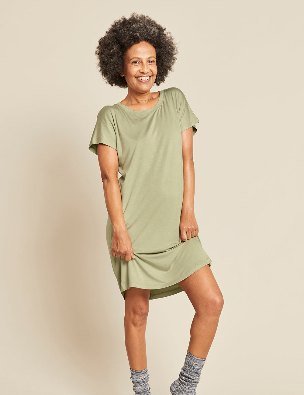 Comfortable Women's Sleepwear - Soft Sage Green Nightdress for Relaxing Sleep | Perfect for Nighttime Lounging & Bedtime Comfort