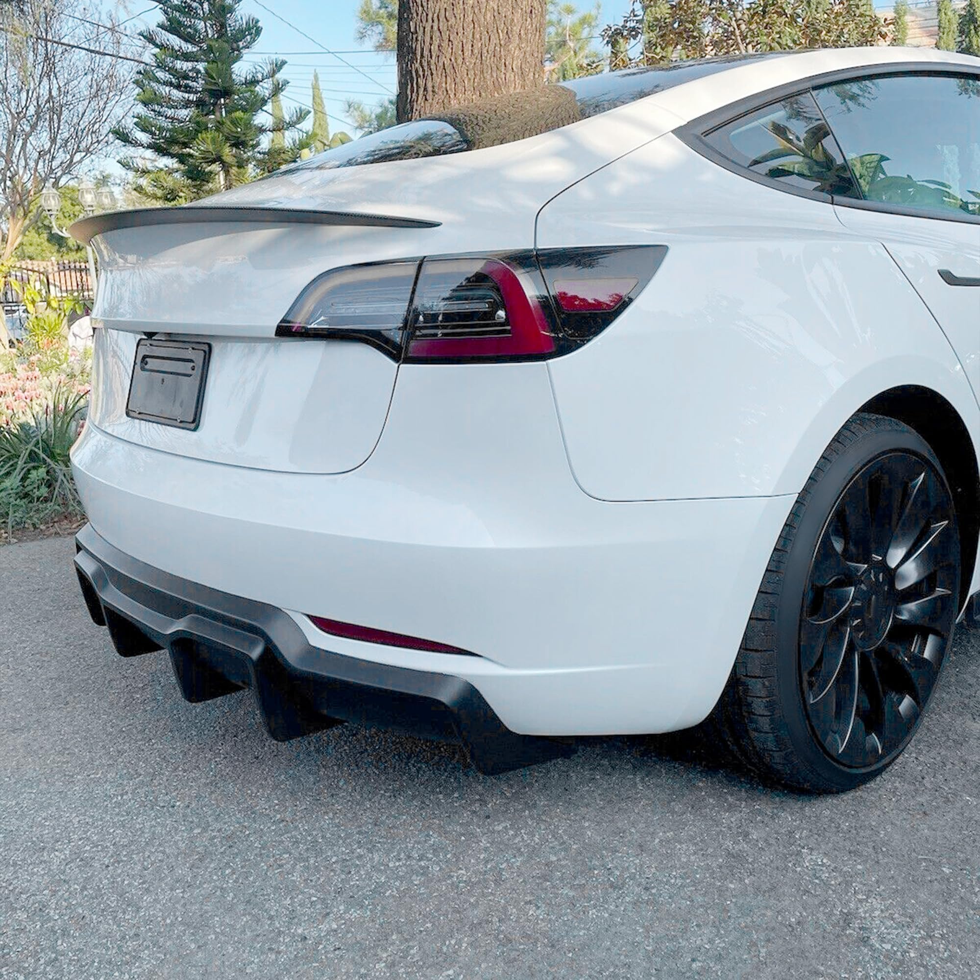 KUAFU Rear Diffuser for 2017-2023 Tesla Model 3 Sedan - V Style Rear Bumper Lip Valance Splitter Body Kit (ABS Plastic, Black) - Enhances Aerodynamics & Sporty Look for Street Racing & Car Shows