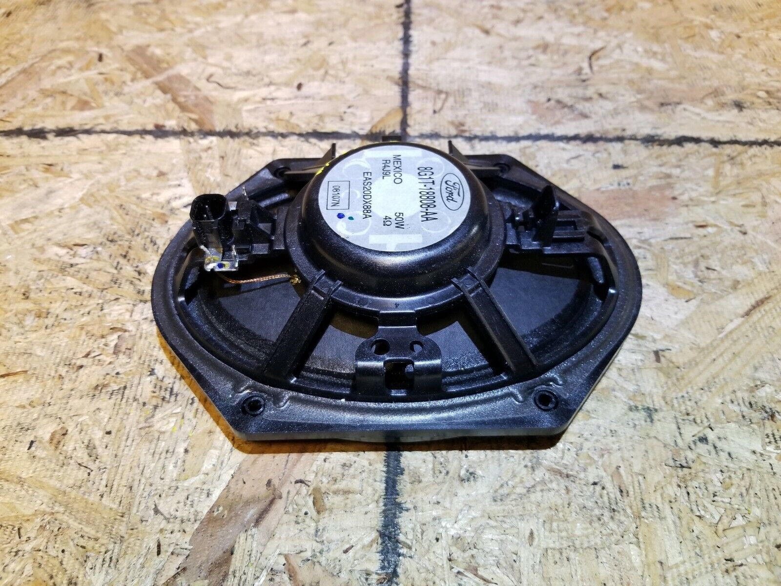 2005-2011 Lincoln Town Car OEM Audio Speaker Replacement - 65k Compatible for Premium Sound System Upgrade | Perfect for Car Audio Enhancement & DIY Installation