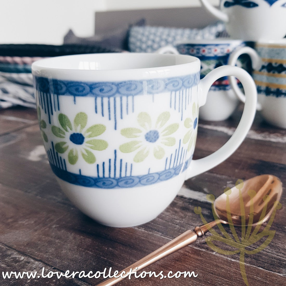 Awasaka Japan Green & Blue Daisy Tea & Dinnerware Set - Elegant Japanese Ceramic Tableware for Tea Time & Dining - Perfect for Home, Restaurants & Gifts