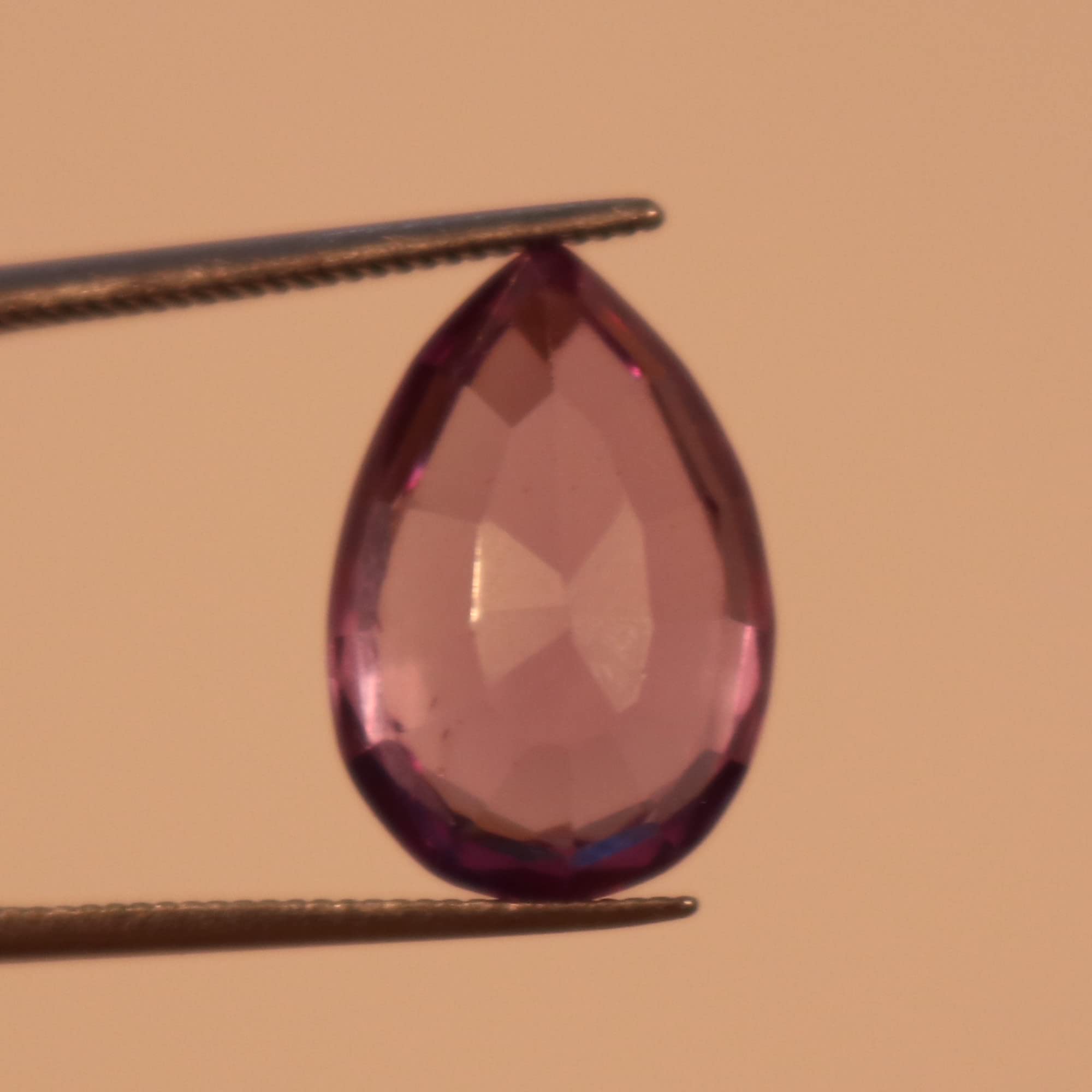 GEMHUB Pear Cut Faceted Alexandrite Loose Gemstone - Color Changing Natural Stone for Jewelry Making, Pendant Design & Engagement Rings (Size VV-232)
