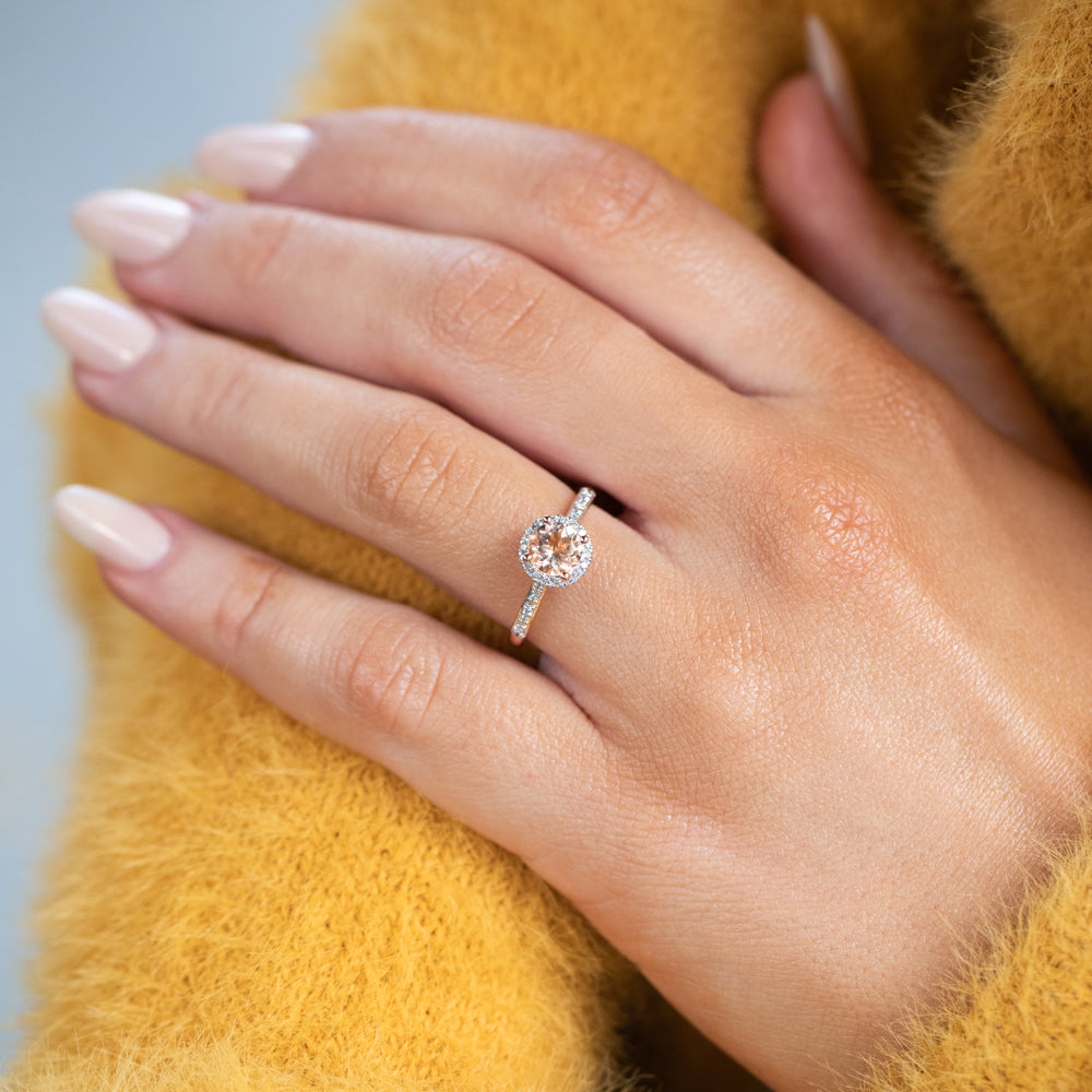 9ct Rose Gold 0.8ct Morganite & 0.10ct Diamond Halo Engagement Ring for Women - Perfect for Weddings, Anniversaries & Special Occasions