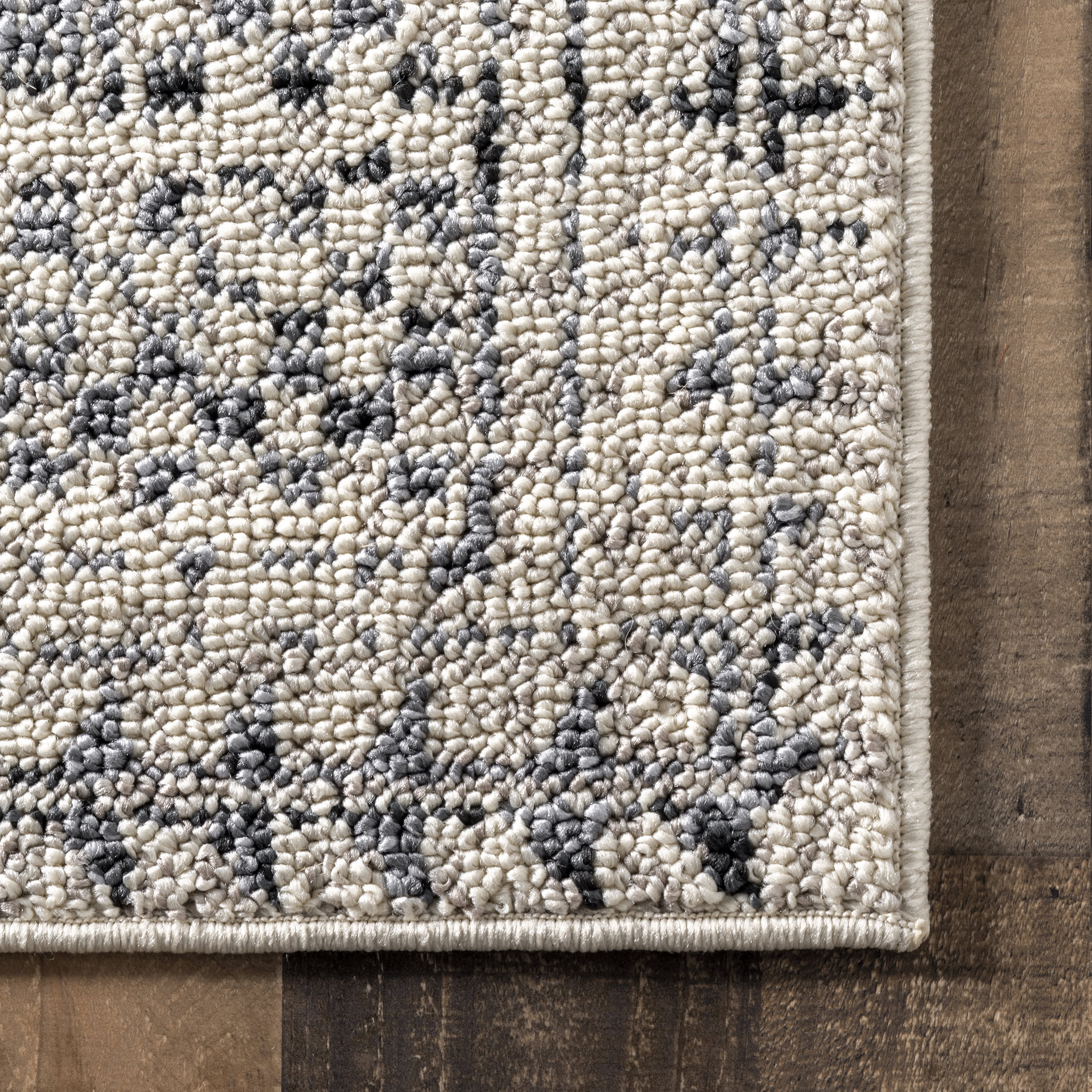 Checkered Diamonds Area Rug - Light Grey Soft Plush Carpet for Living Room, Bedroom, Nursery - Non-Slip Backing & Easy to Clean
