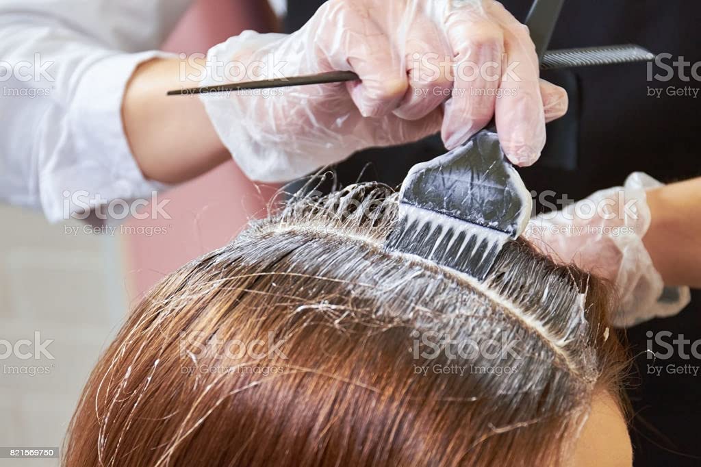 Professional Hair Dye Brush & Comb Set - 2 Pack Styling Tools for Men & Women | Includes 1 Disposable Apron | Perfect for At-Home Hair Coloring, Salon Styling & DIY Beauty Treatments