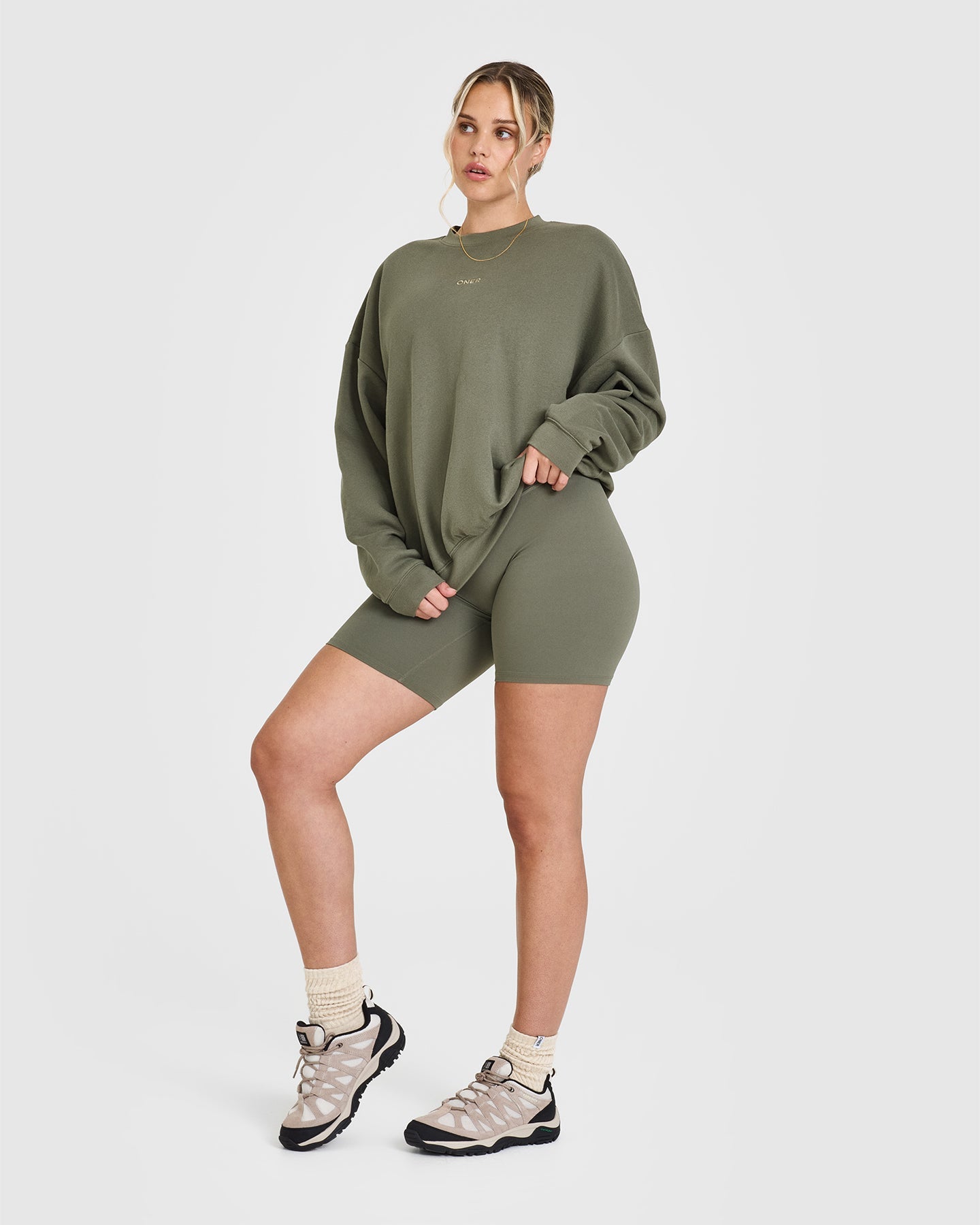 Alpine Green Mid Weight Sweatshirt for Men & Women - Cozy Casual Pullover for Fall & Winter | Perfect for Outdoor Activities, Lounge Wear, and Everyday Comfort
