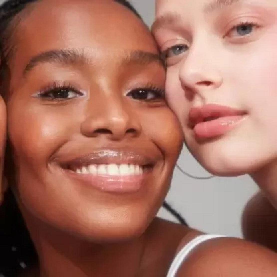 Long Lasting Moisturizing Color Changing Lip Oil - Fruity Flavored Tinted Lip Gloss for Hydration & Shine | Perfect for Daily Wear, Date Night & Makeup Looks
